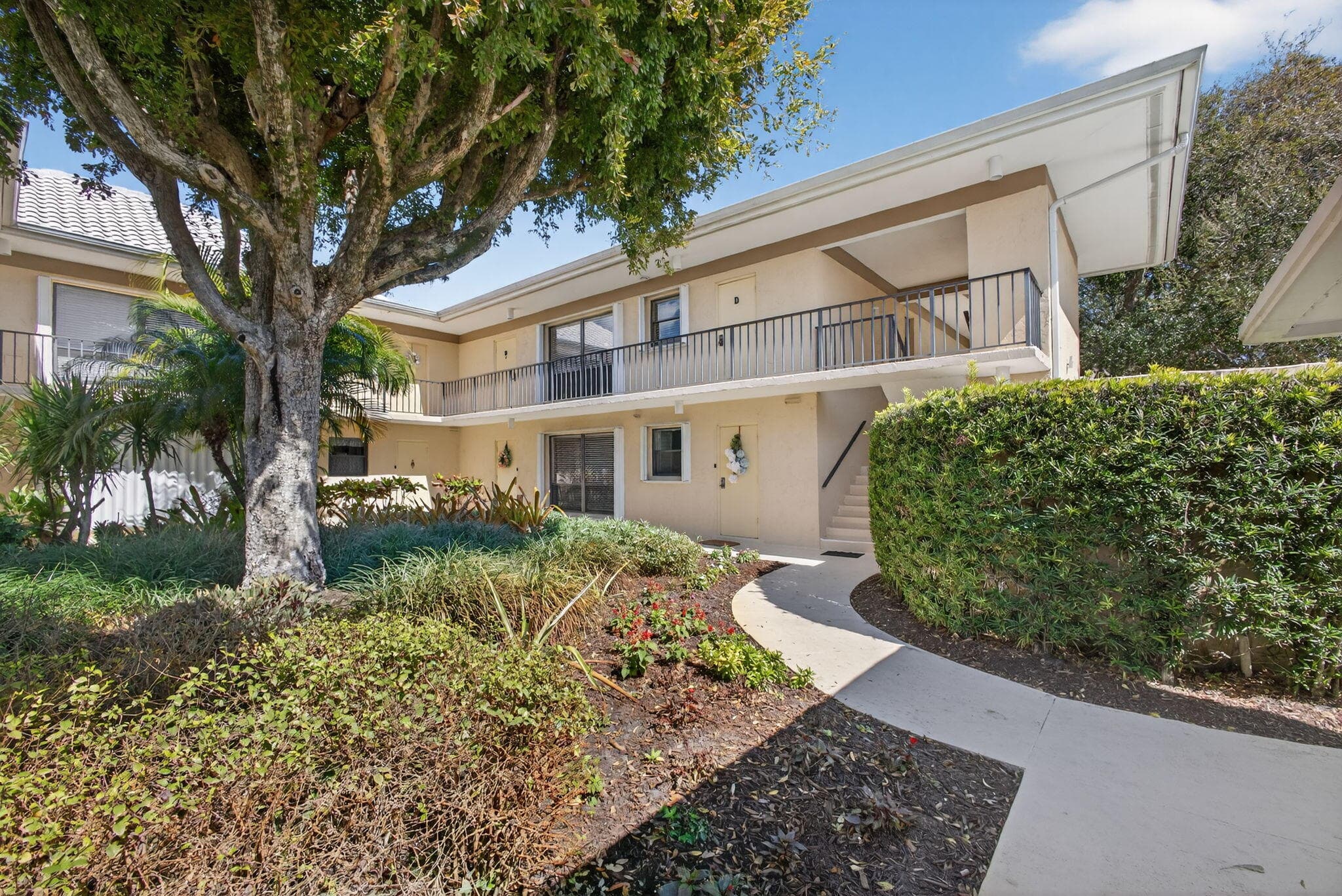 17 SE Turtle Creek Drive Unit D, Jupiter, FL 33469 — photo 1 of 36
