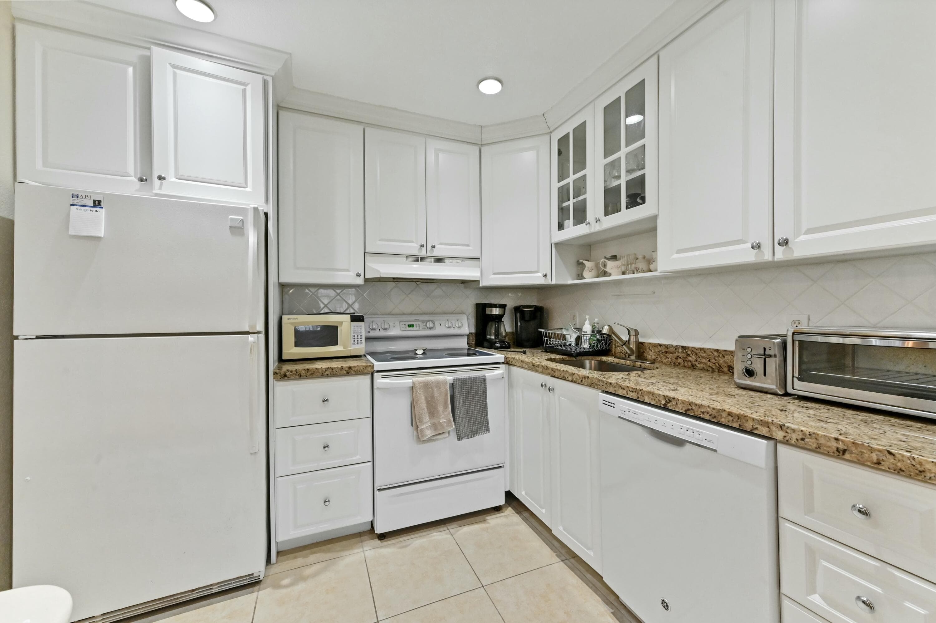 91 Waterford D, Delray Beach, FL 33446 — photo 13 of 37
