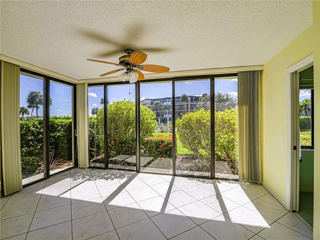 1821 Mooringline Drive 1c, Vero Beach, FL 32963 — photo 21 of 37