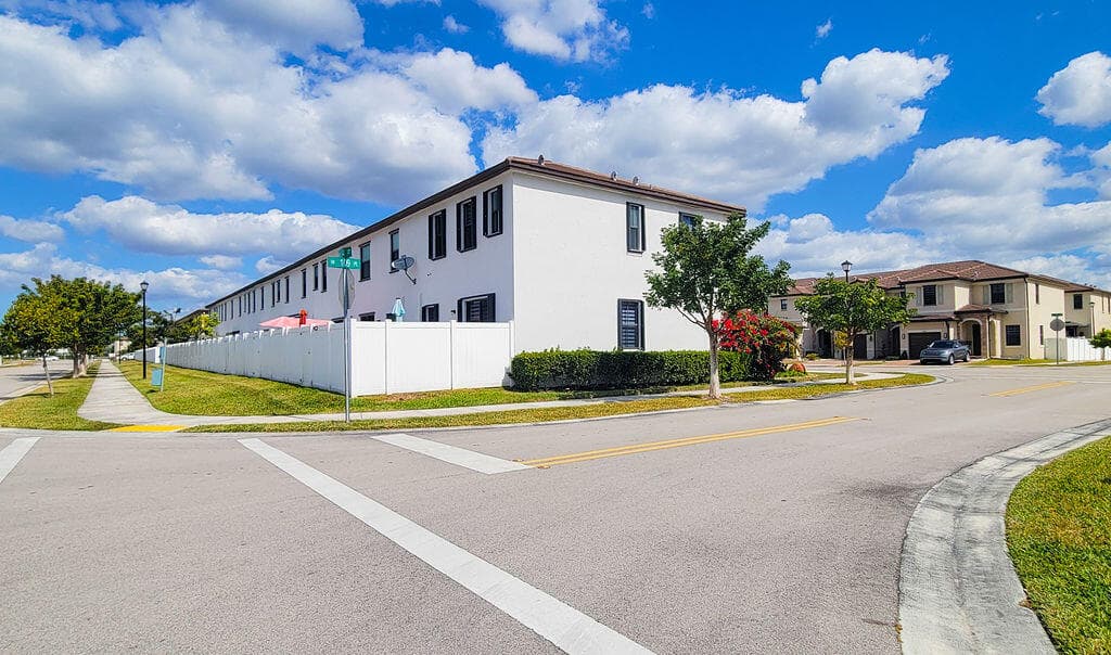 10902 W 33rd Way, Hialeah, FL 33018 — photo 7 of 121