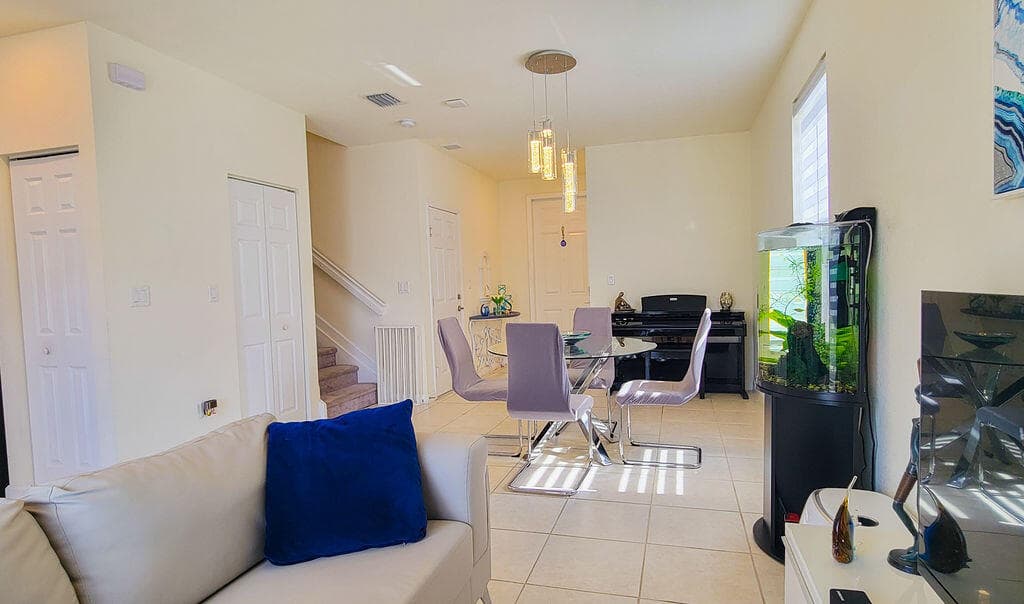 10902 W 33rd Way, Hialeah, FL 33018 — photo 12 of 121
