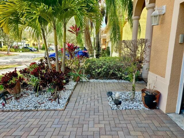 236 Gazetta Way, West Palm Beach, FL 33413 — photo 4 of 23