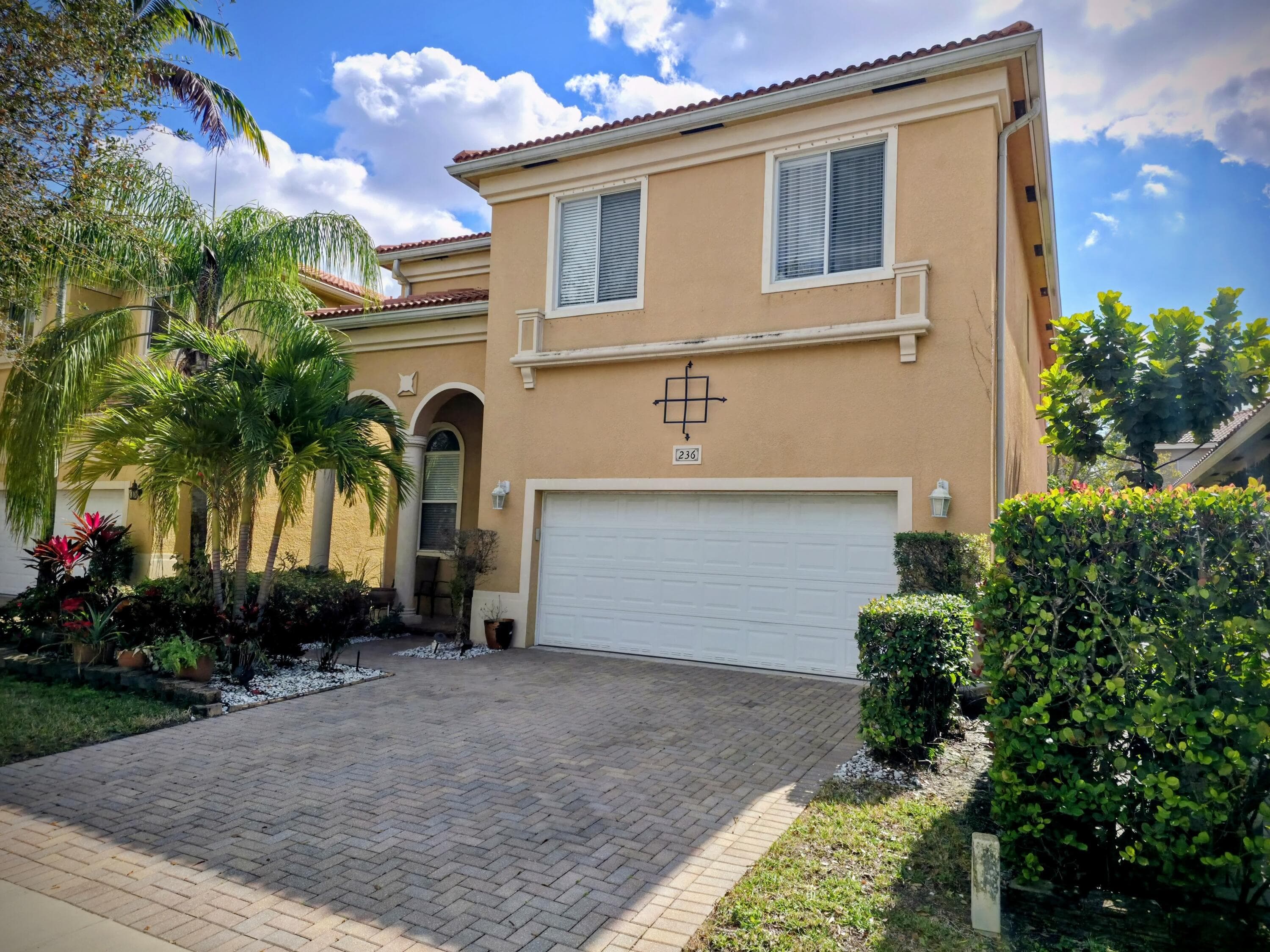 236 Gazetta Way, West Palm Beach, FL 33413 — photo 3 of 23