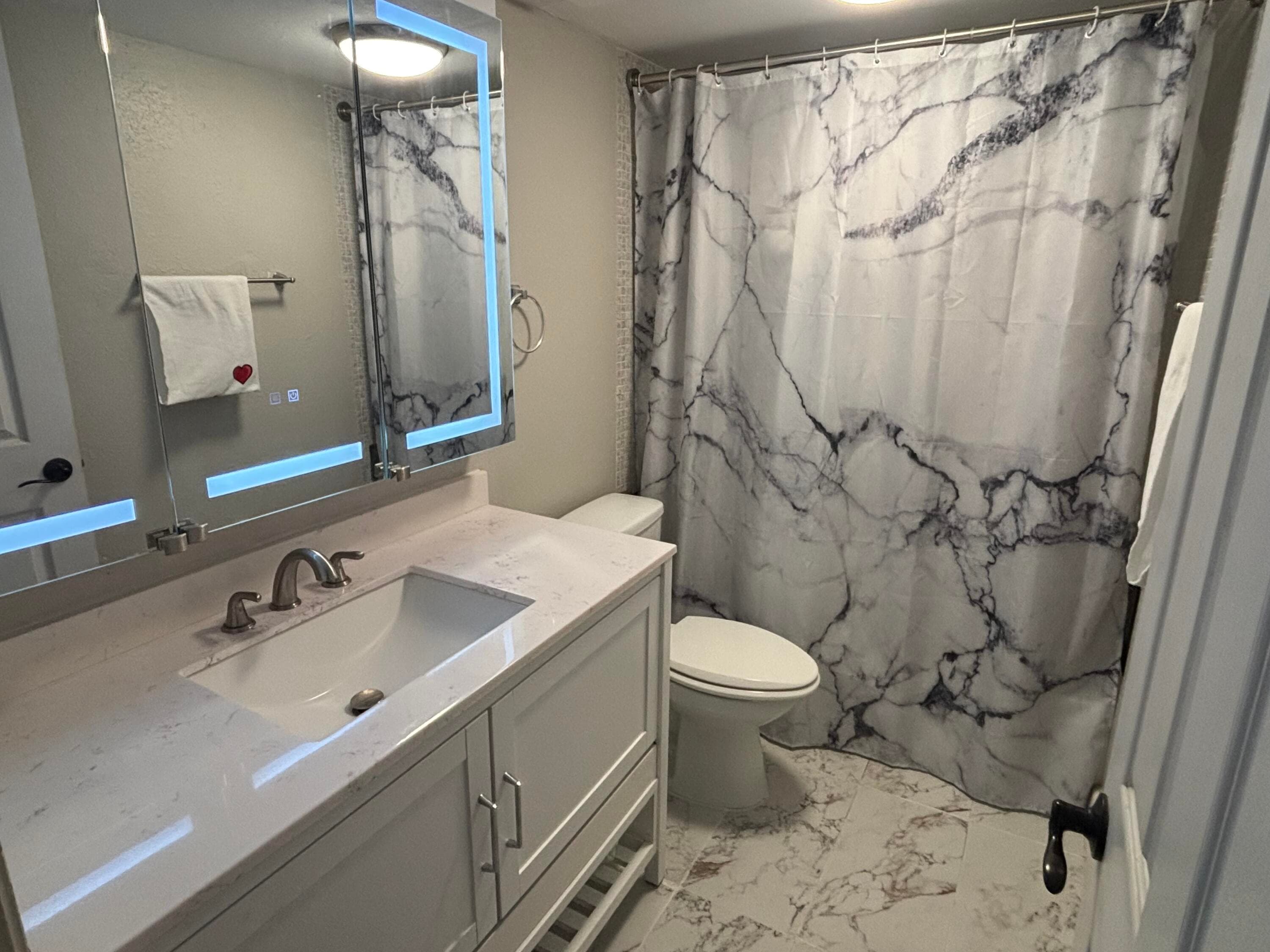 5600 N Flagler Drive 401, West Palm Beach, FL 33407 — photo 14 of 34