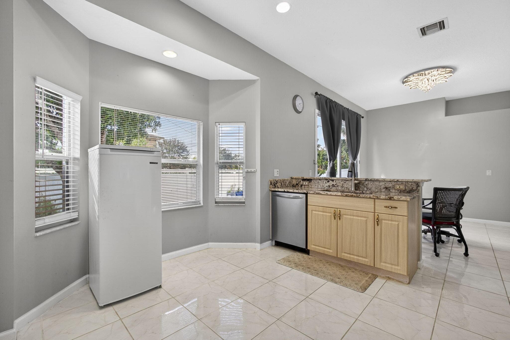 102 Brook Woode Court, Royal Palm Beach, FL 33411 — photo 18 of 63