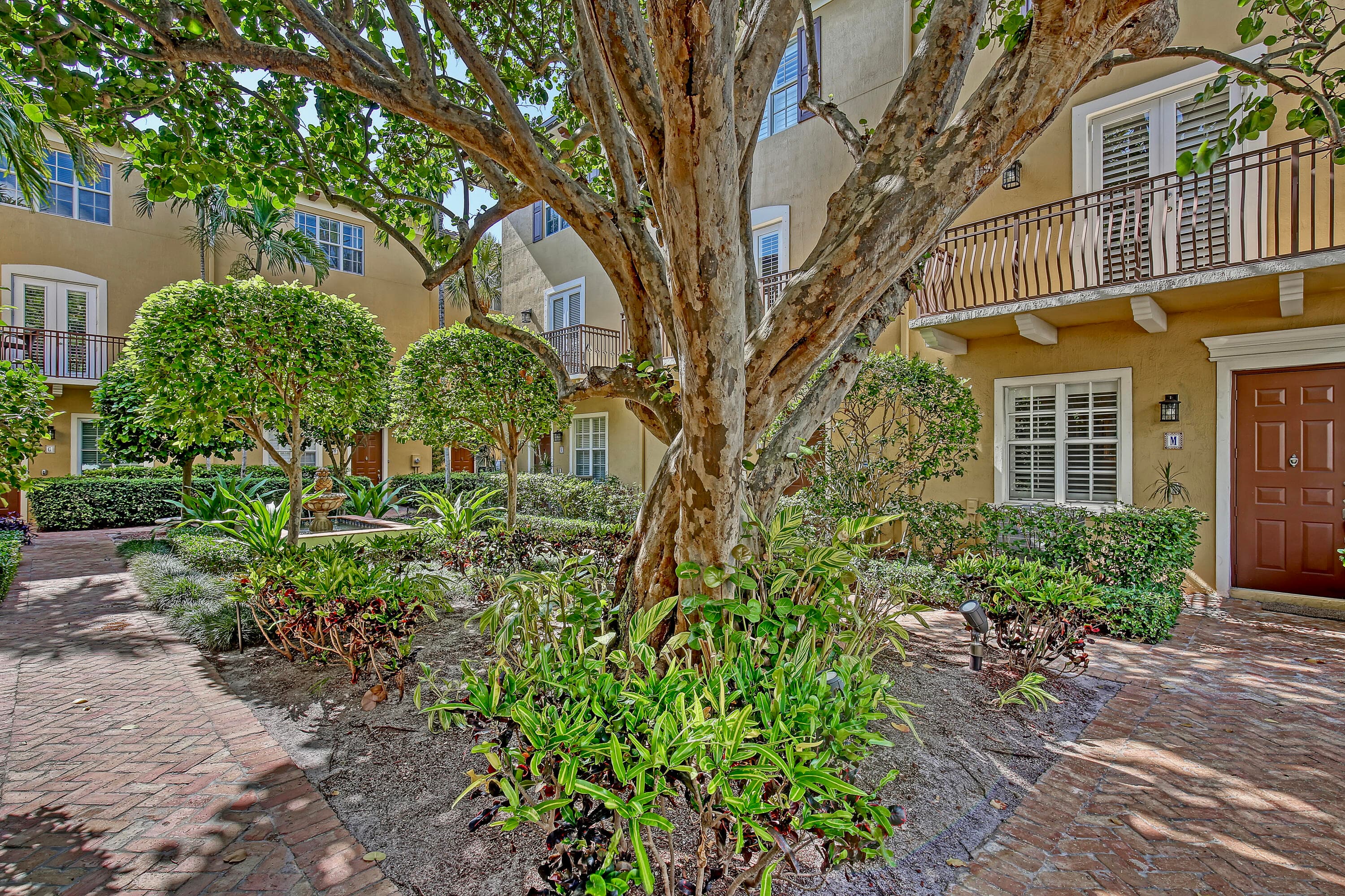 72 SE 6th Avenue C, Delray Beach, FL 33483 — photo 3 of 47