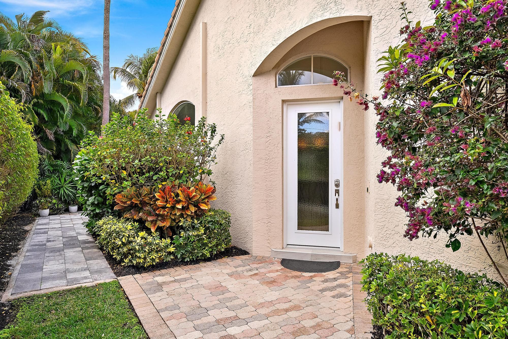 8110 Sandpiper Way, West Palm Beach, FL 33412 — photo 4 of 68