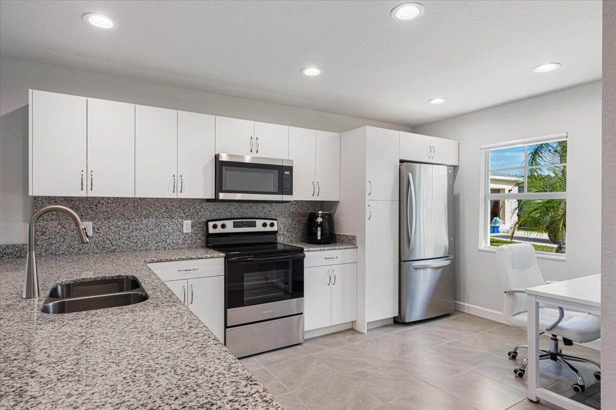 10 Juan Carlos Lane, Port St. Lucie, FL 34952 — photo 18 of 47