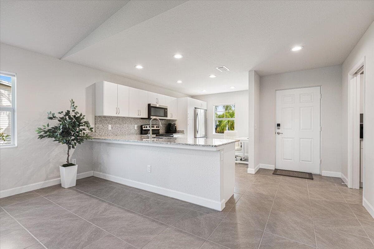 10 Juan Carlos Lane, Port St. Lucie, FL 34952 — photo 20 of 47