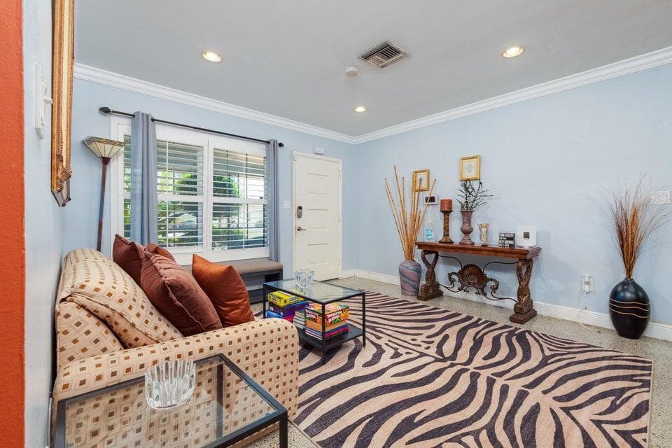 145 SE 3rd Avenue, Boynton Beach, FL 33435 — photo 5 of 31