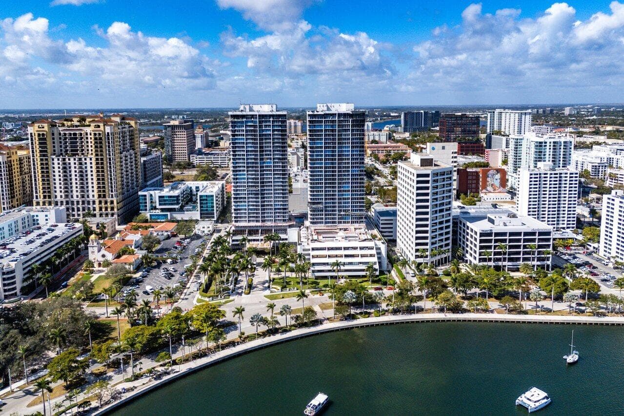 529 S Flagler Drive 8g, West Palm Beach, FL 33401 — photo 4 of 28