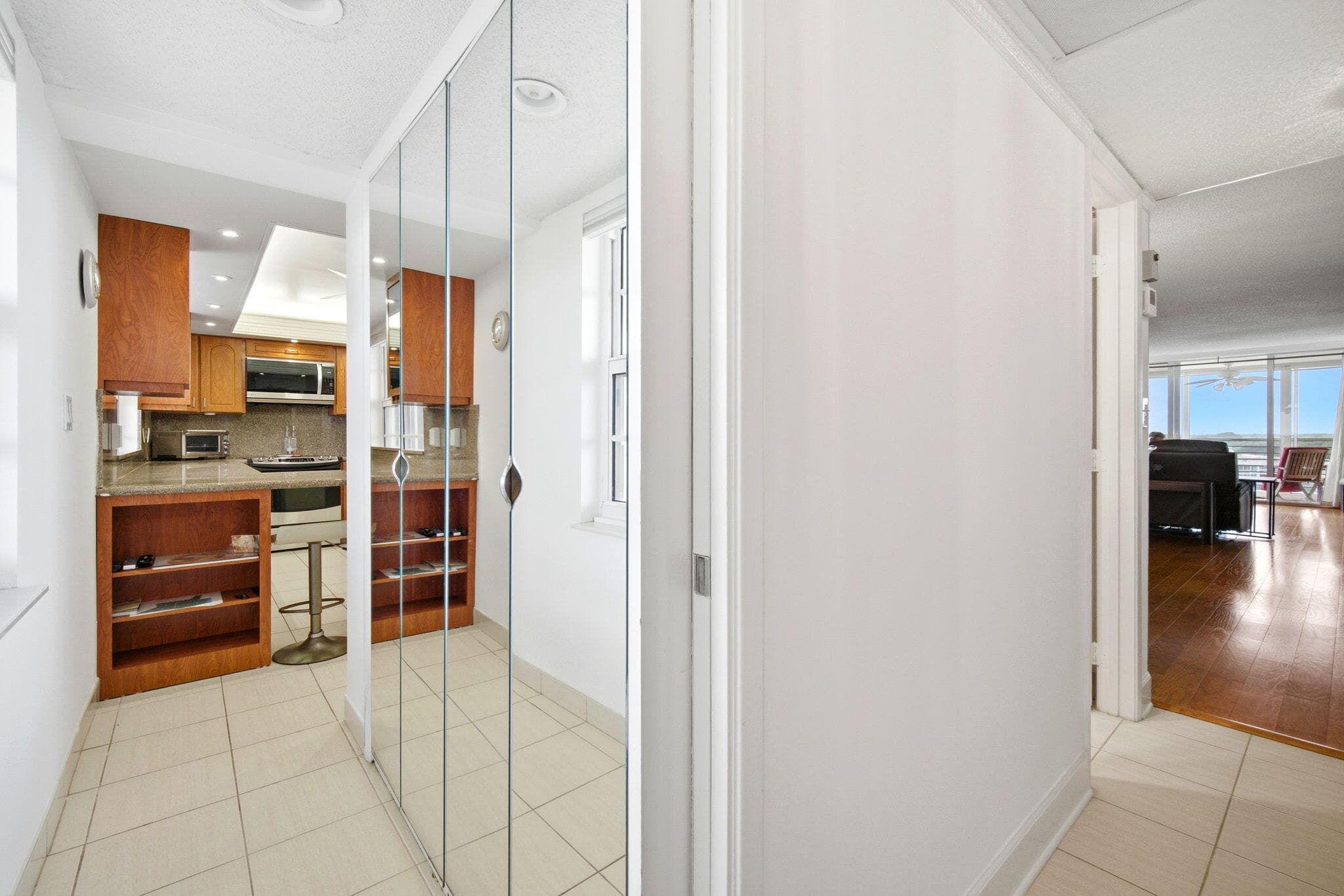 3507 Oaks Way 911, Pompano Beach, FL 33069 — photo 6 of 59