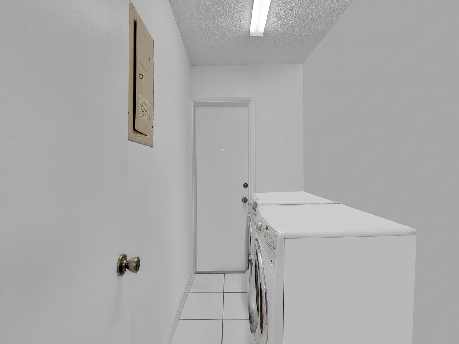 9702 NW 5th Lane 9702, Miami, FL 33172 — photo 16 of 20
