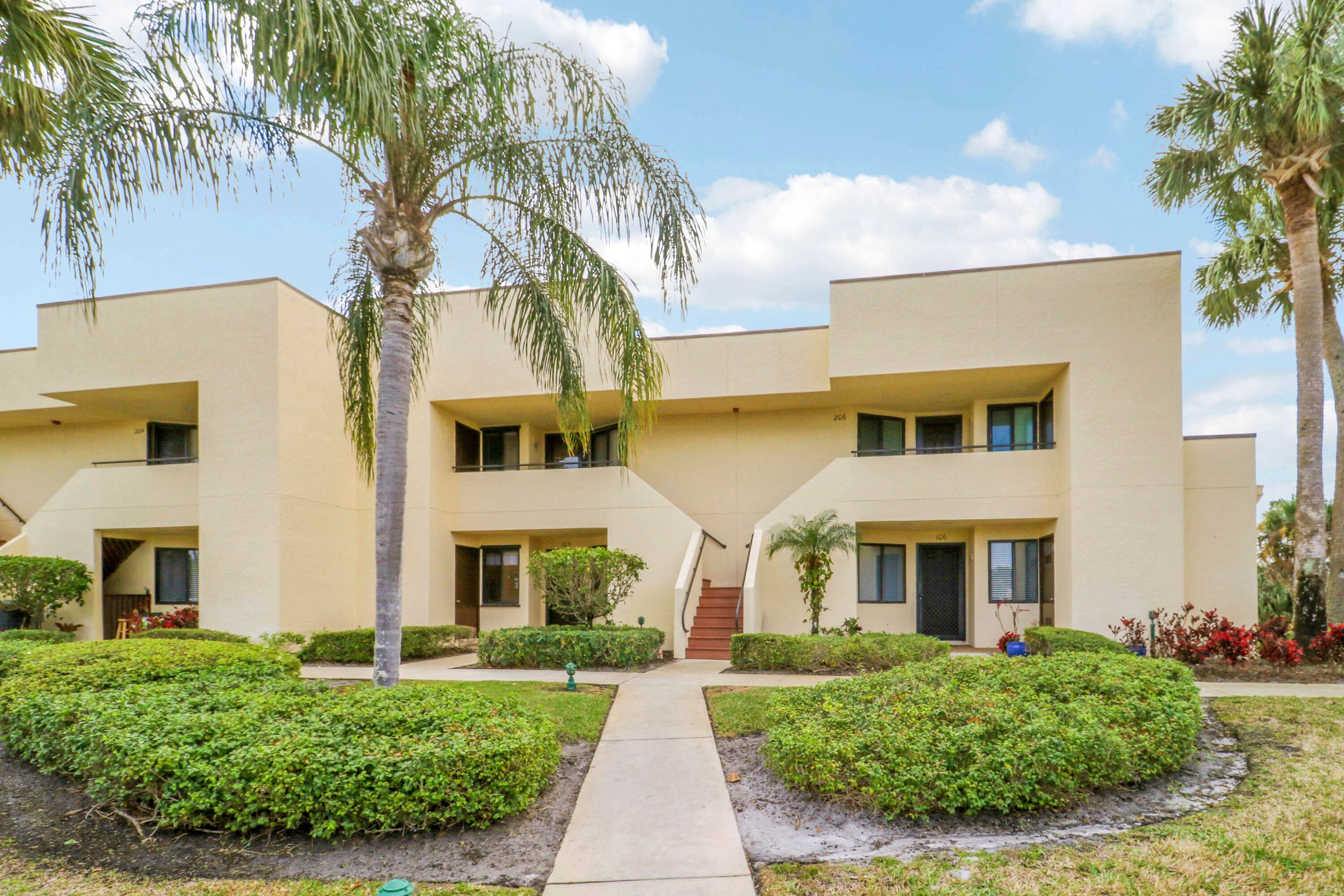 6980 SE Constitution Boulevard 105, Hobe Sound, FL 33455 — photo 1 of 27
