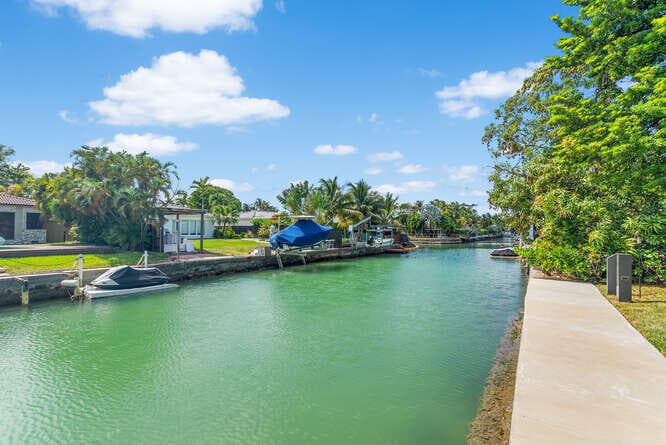 7820 Hawthorne Avenue, Miami Beach, FL 33141 — photo 51 of 52