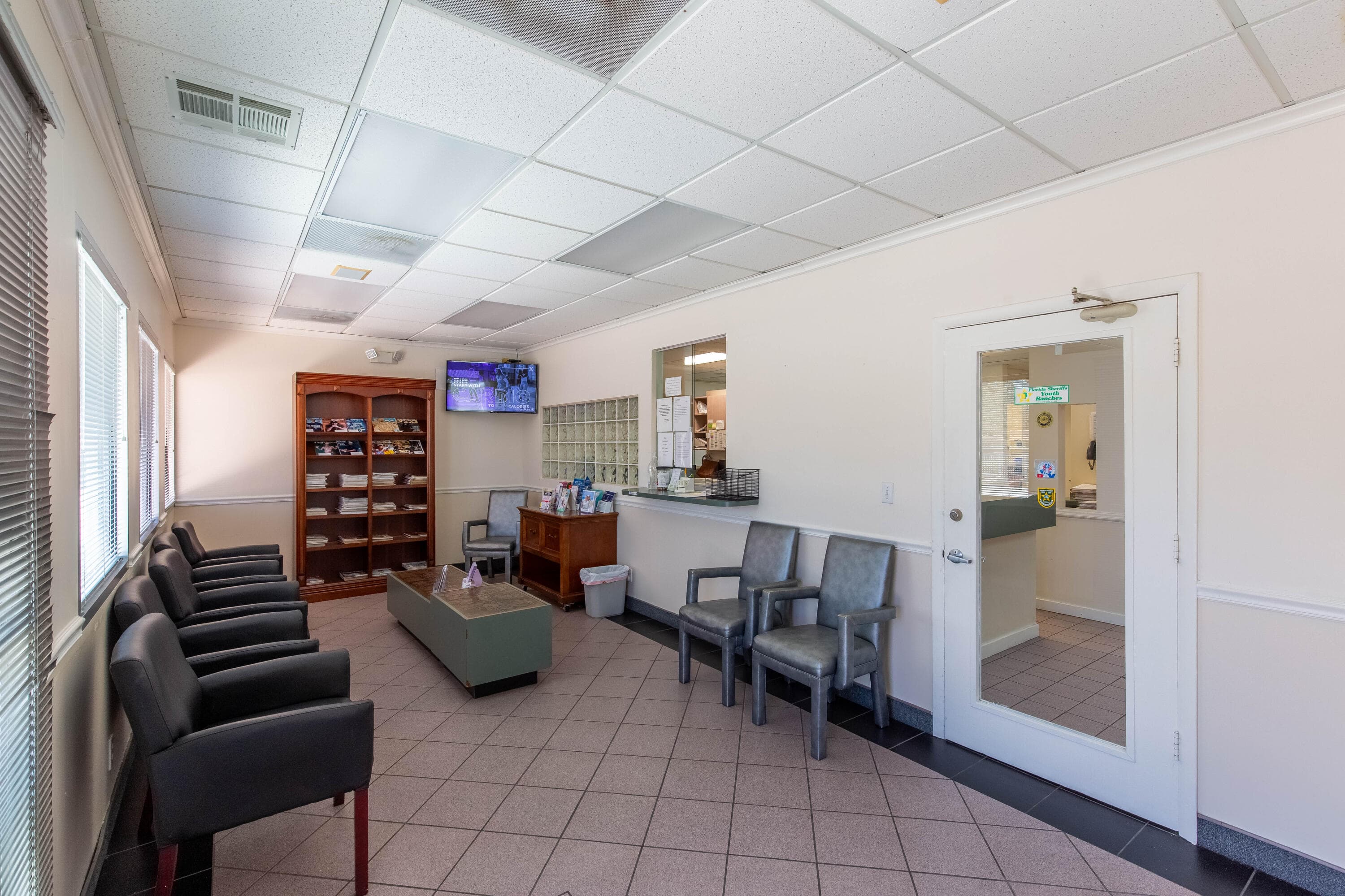 2419 S Seacrest Boulevard, Boynton Beach, FL 33435 — photo 16 of 30
