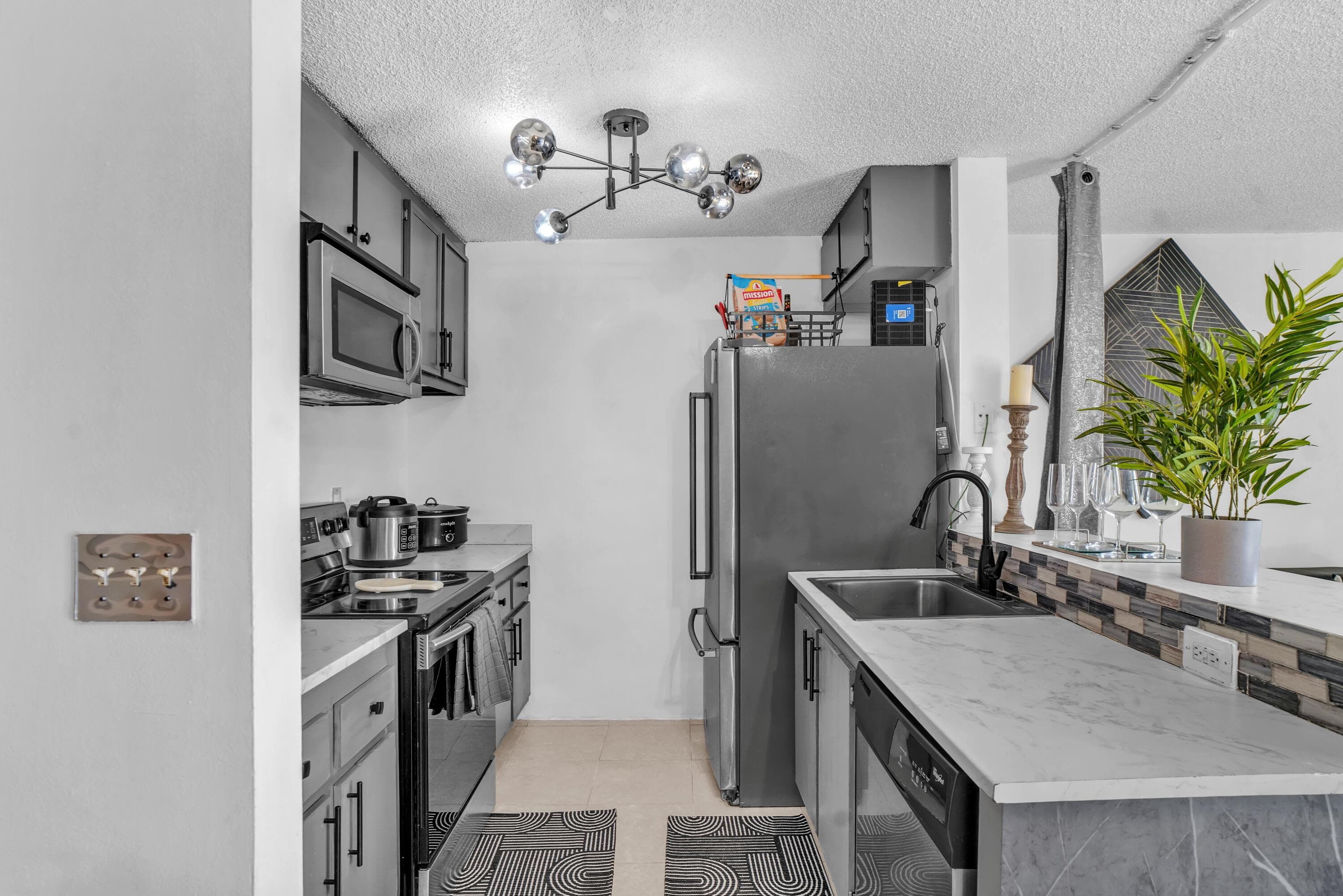 1423 Meadows Circle W, Boynton Beach, FL 33436 — photo 15 of 18