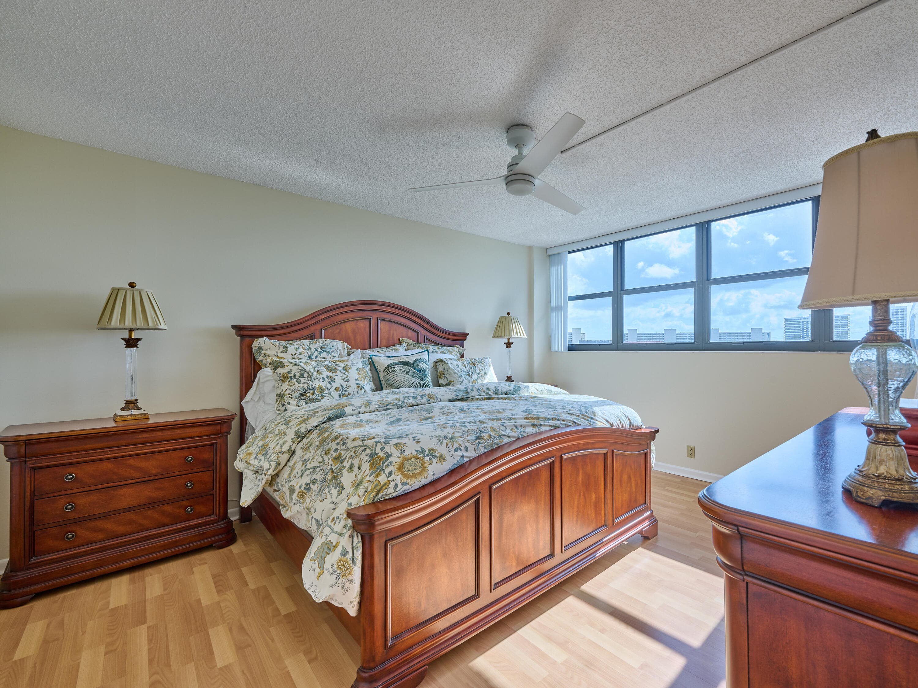 336 Golfview Road 605, North Palm Beach, FL 33408 — photo 13 of 27