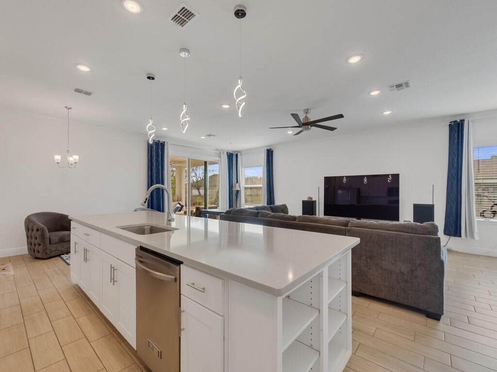 5216 NW Iredell Street, Port St. Lucie, FL 34986 — photo 4 of 33