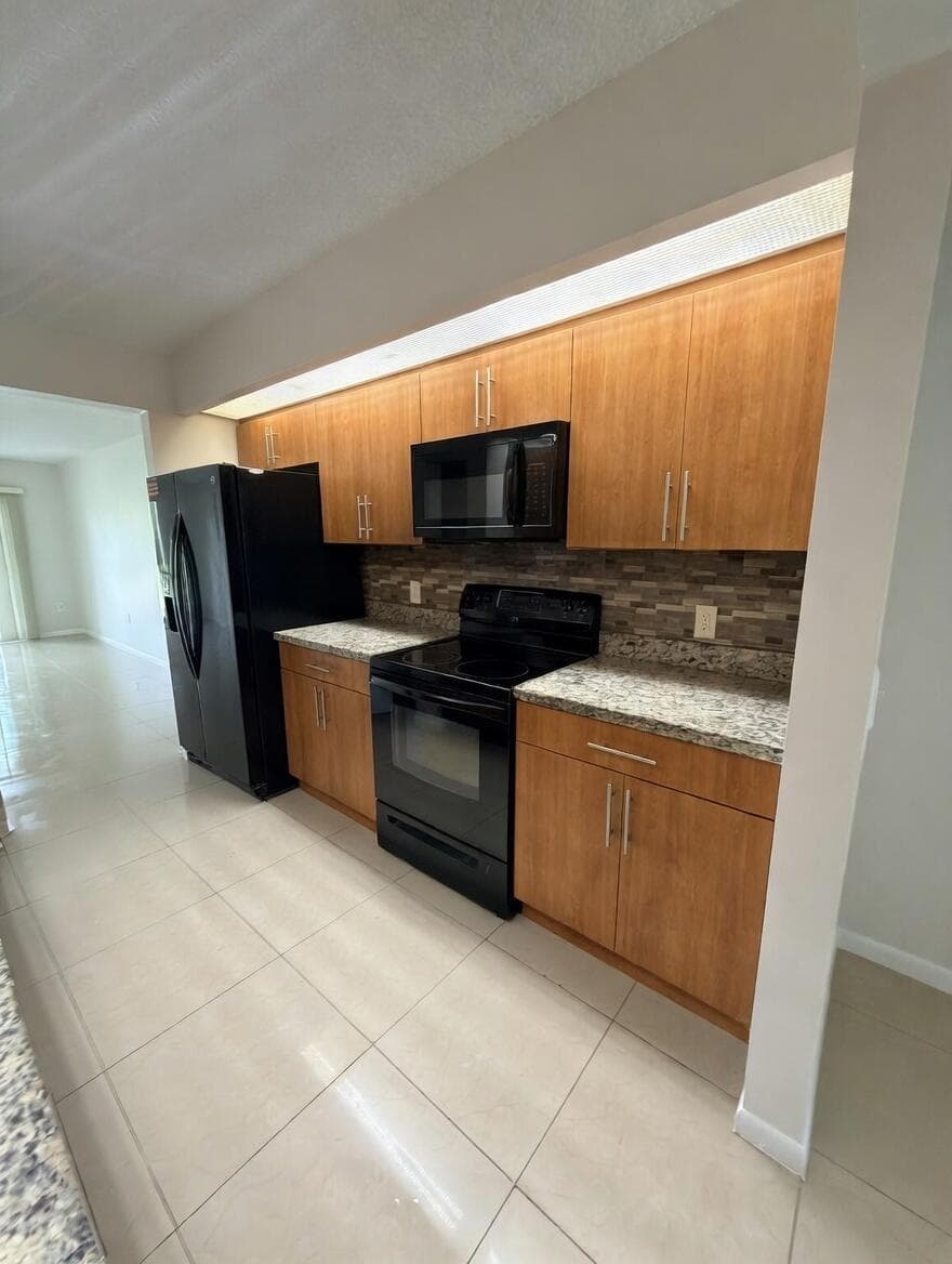 12551 SW 16th Court 206c, Pembroke Pines, FL 33027 — photo 2 of 18