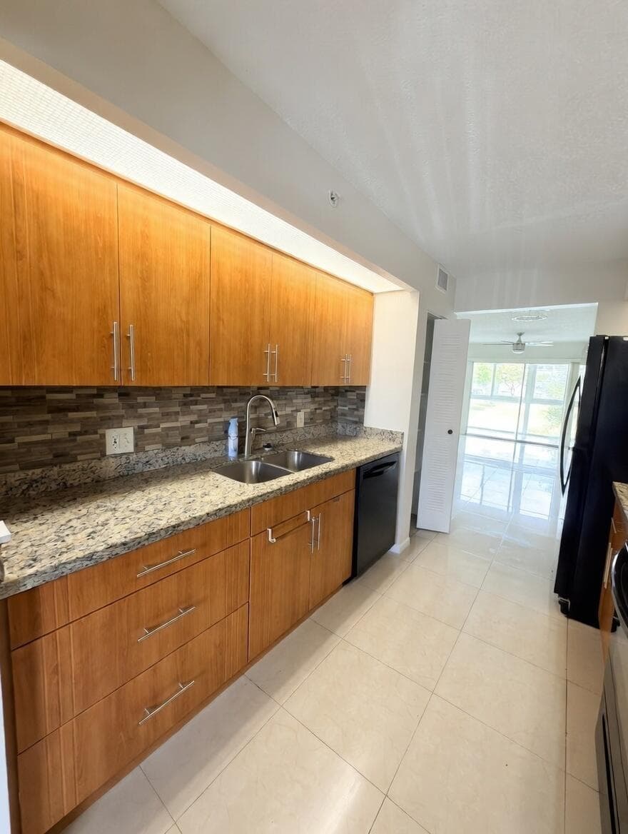 12551 SW 16th Court 206c, Pembroke Pines, FL 33027 — photo 3 of 18