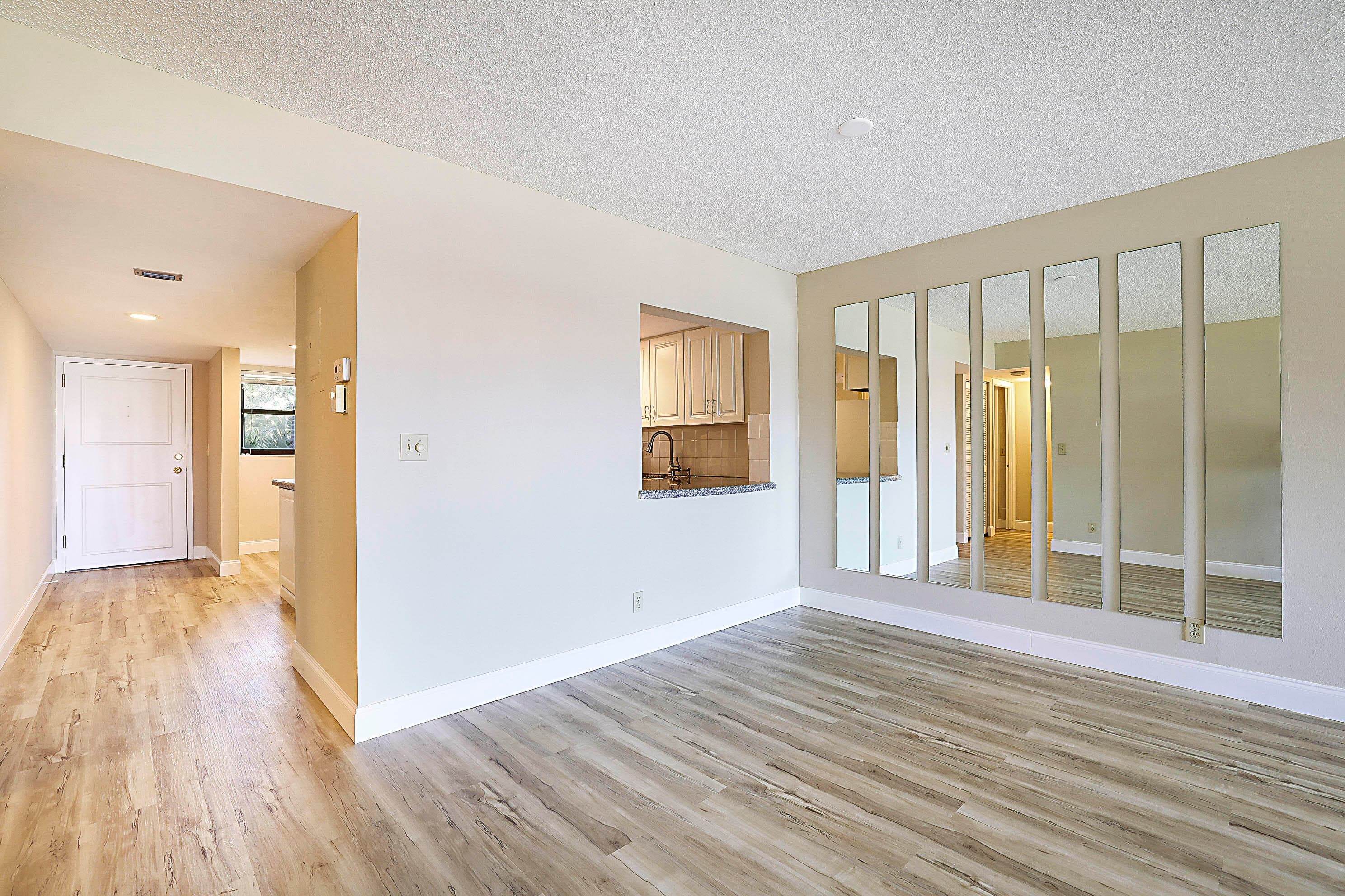 1036 Us Highway 1 216, North Palm Beach, FL 33408 — photo 4 of 38