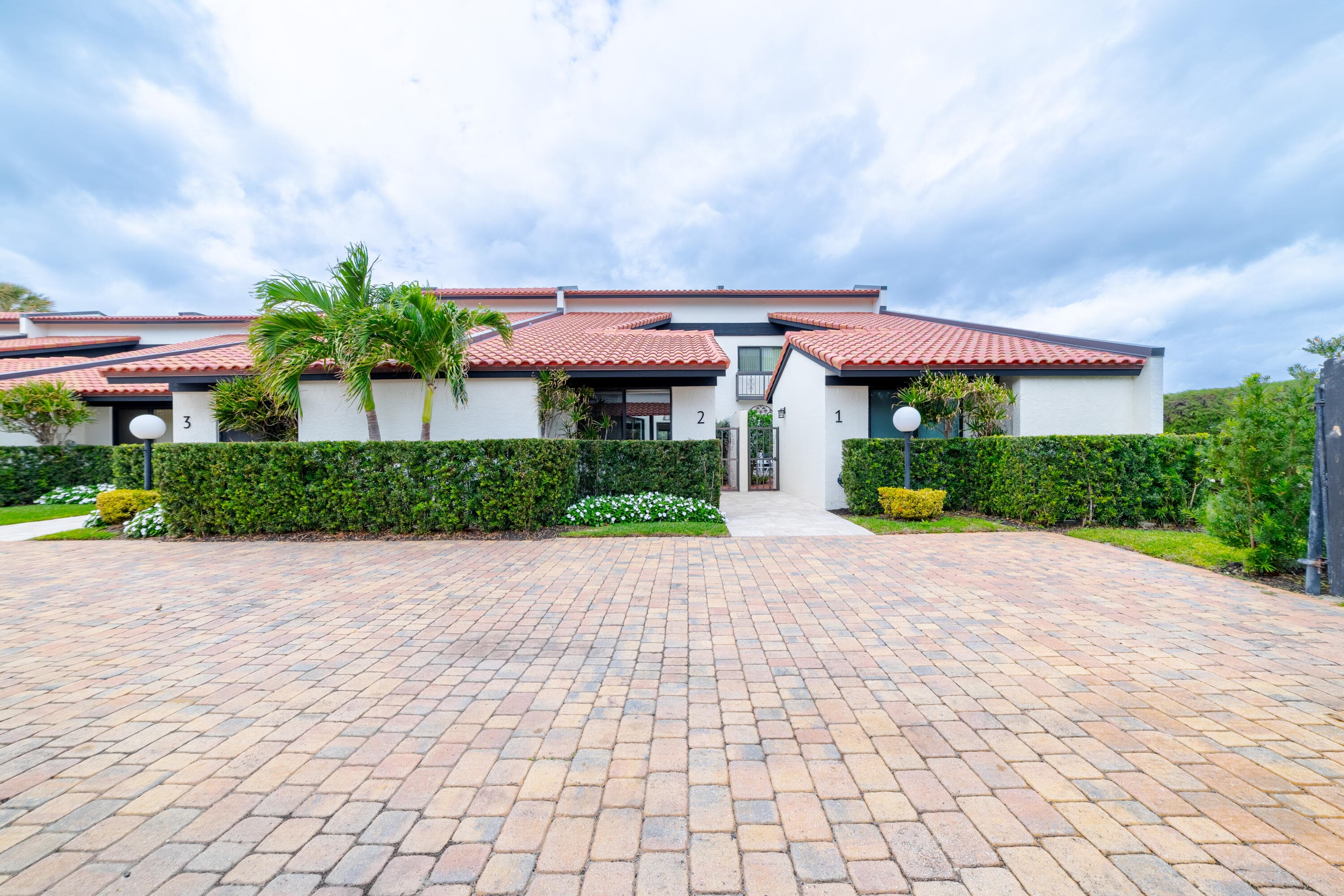 3474 S Ocean Boulevard 2, Palm Beach, FL 33480 — photo 3 of 37