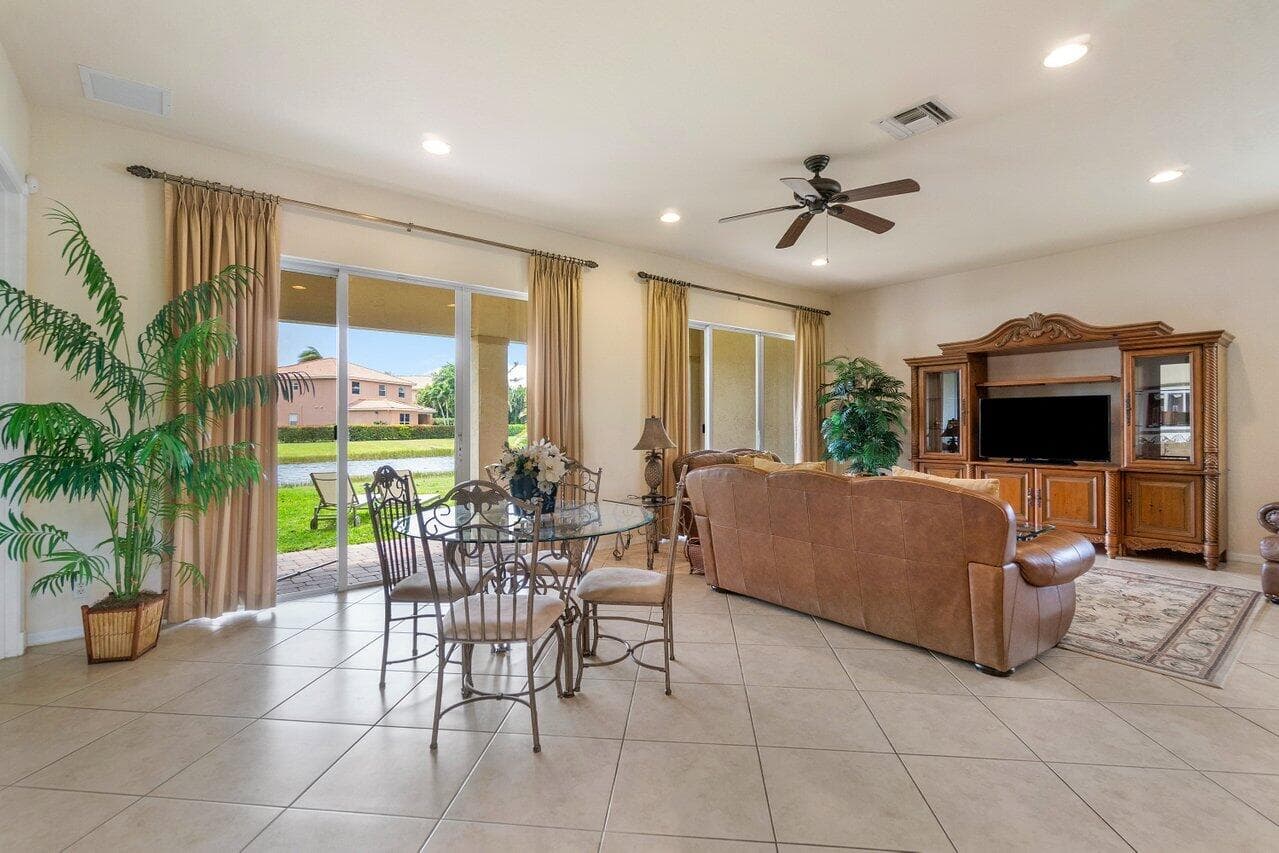 108 Via Condado Way, Palm Beach Gardens, FL 33418 — photo 16 of 55