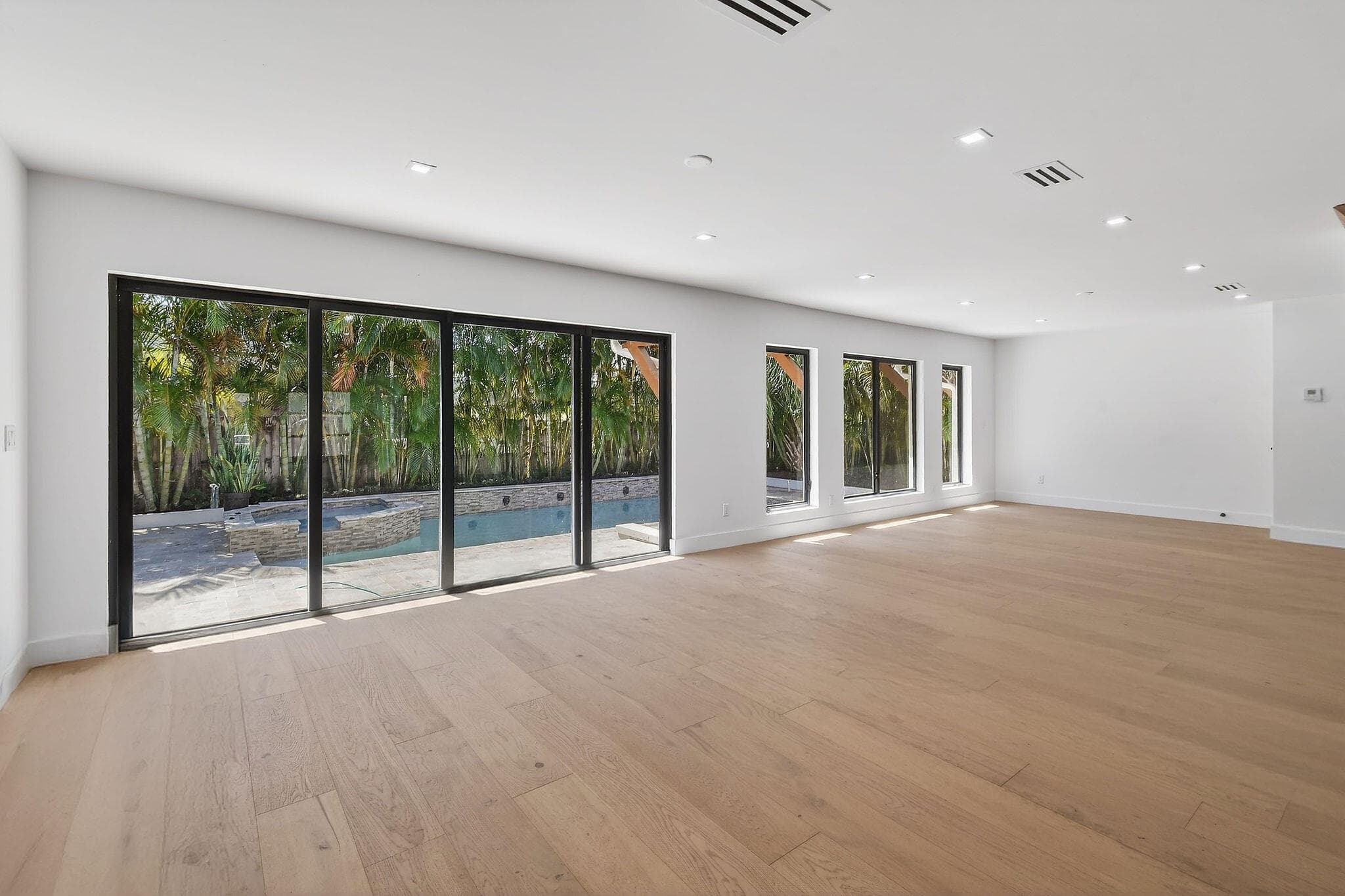 326 Palmetto Street, West Palm Beach, FL 33405 — photo 14 of 62