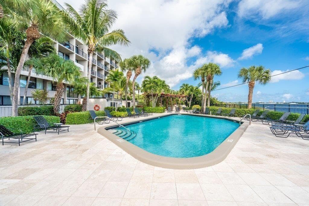 1830 Embassy Drive 409, West Palm Beach, FL 33401 — photo 15 of 15