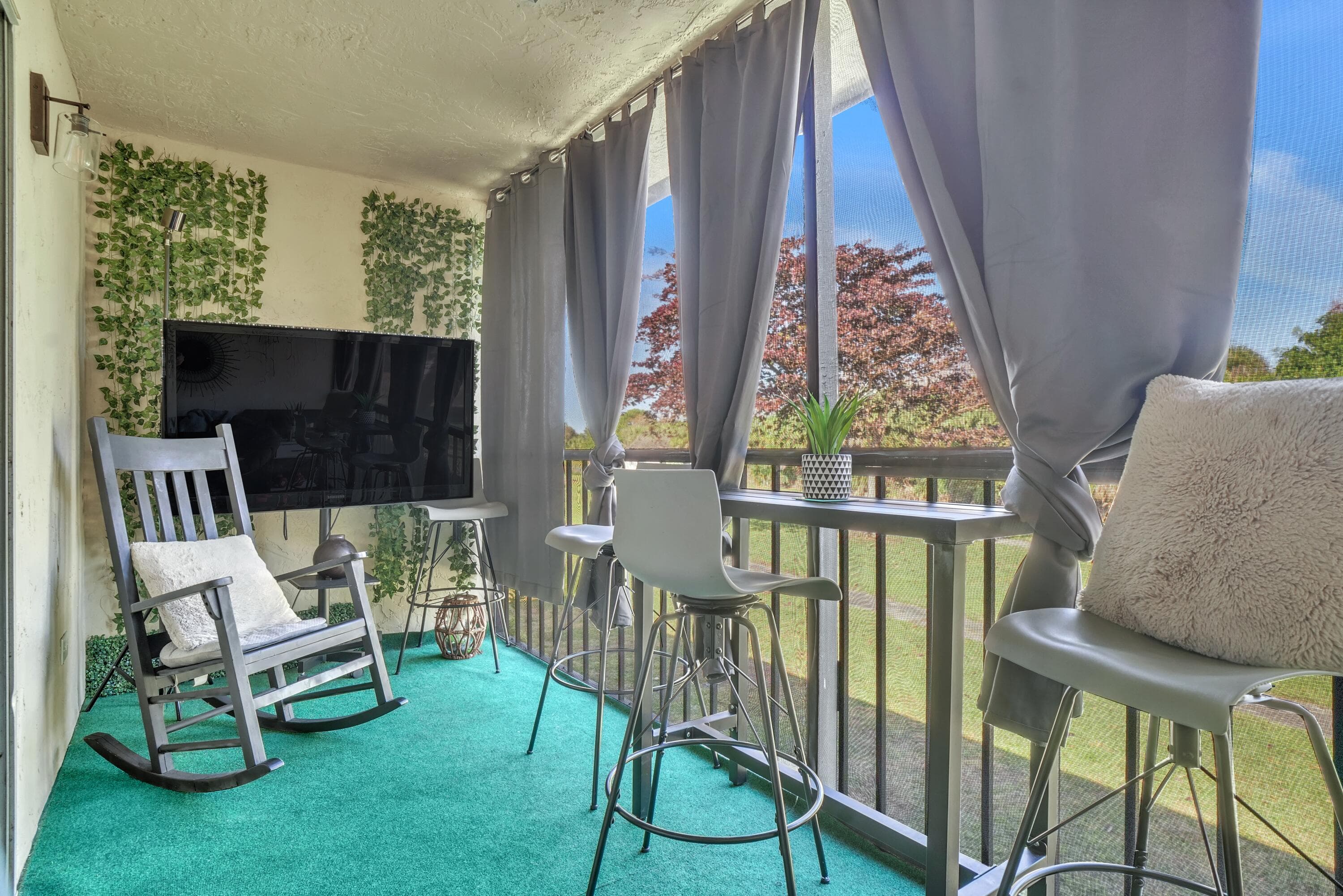 1423 Meadows Circle W, Boynton Beach, FL 33436 — photo 4 of 18