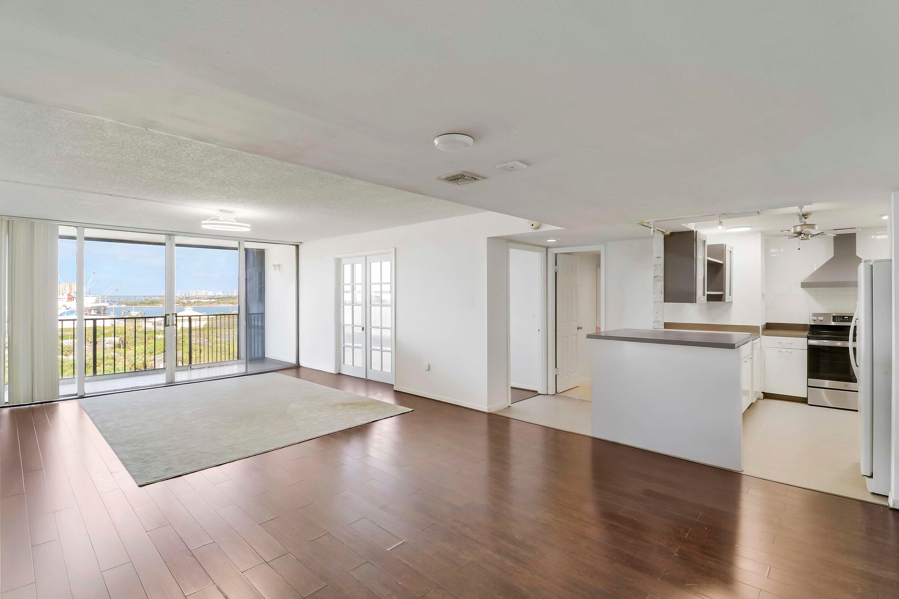 5600 N Flagler Drive 1001, West Palm Beach, FL 33407 — photo 4 of 53