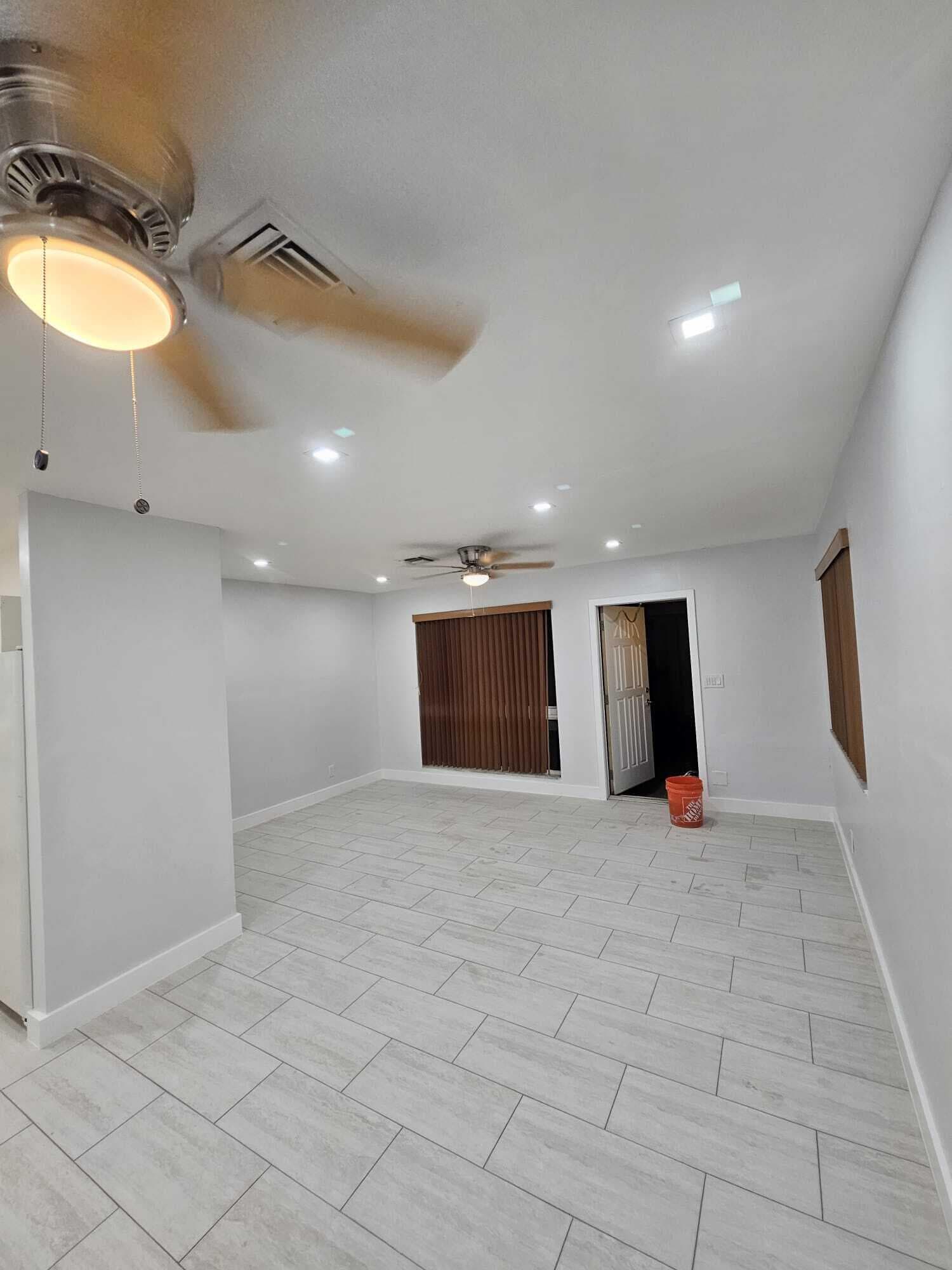 2030 SW 41st Avenue 3, Fort Lauderdale, FL 33317 — photo 14 of 16