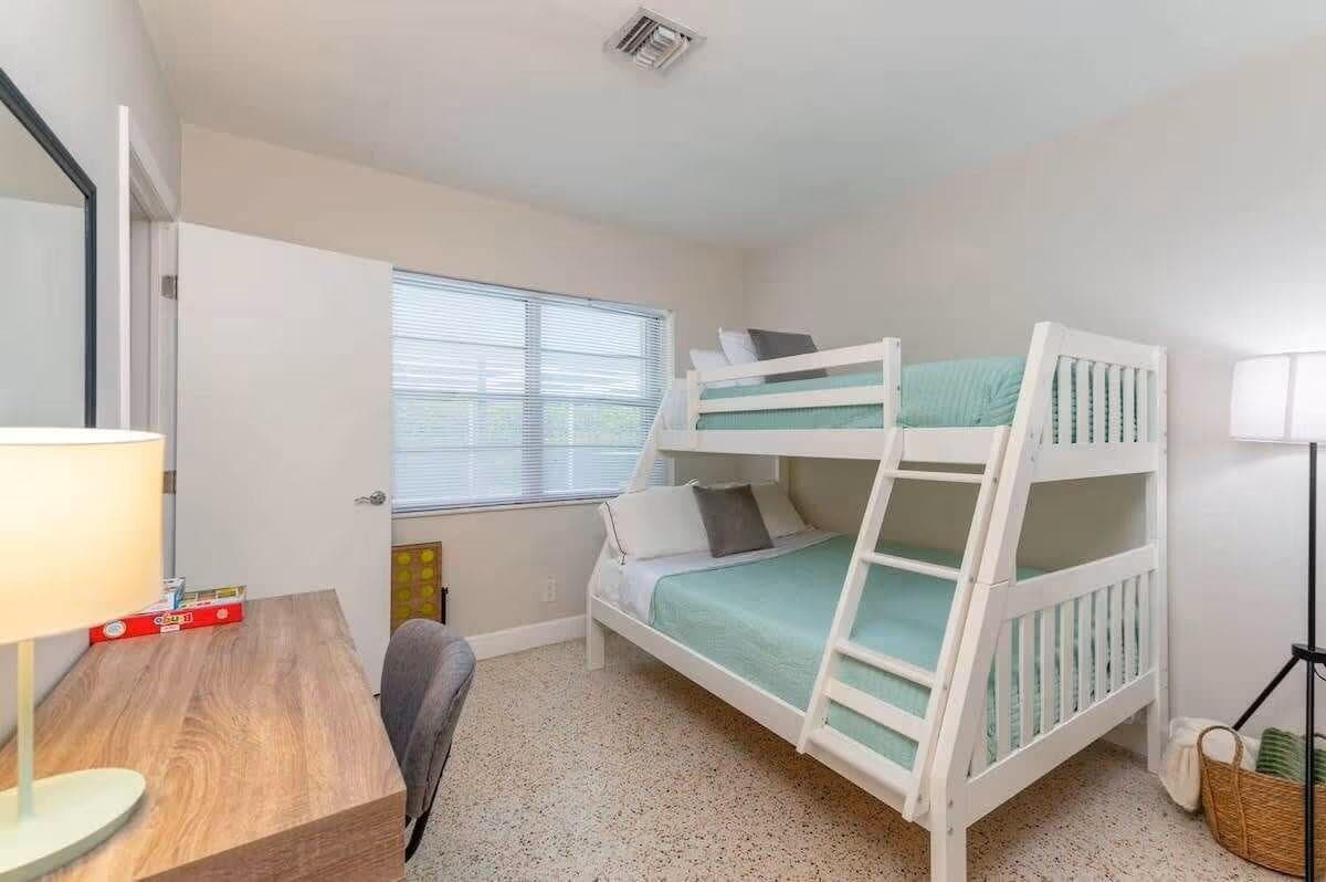 176 SE 27th Place, Boynton Beach, FL 33435 — photo 14 of 16