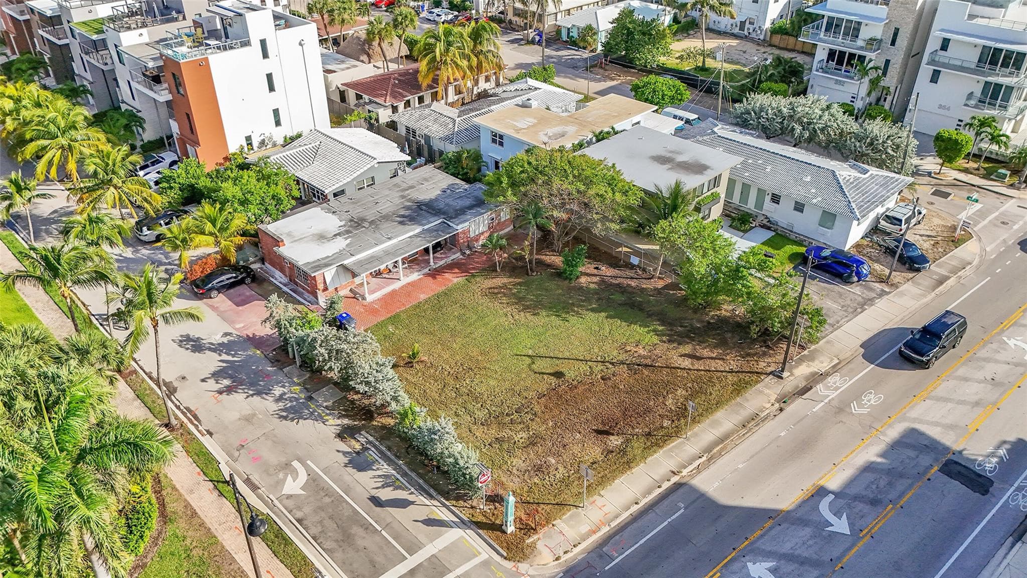 356 Balboa Street, Hollywood, FL 33019 — photo 3 of 15