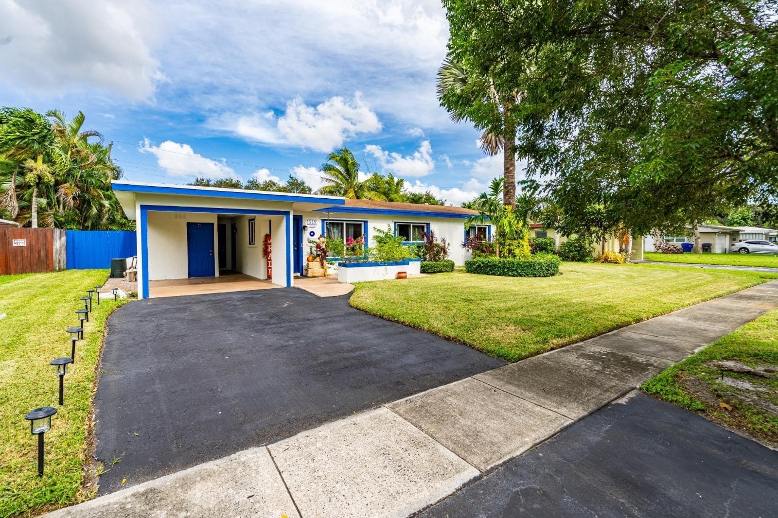 315 S 57th Avenue, Hollywood, FL 33023 — photo 4 of 19