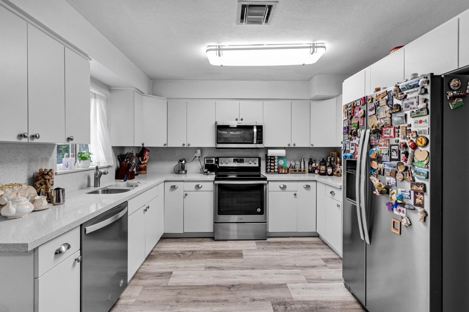 315 S 57th Avenue, Hollywood, FL 33023 — photo 11 of 19