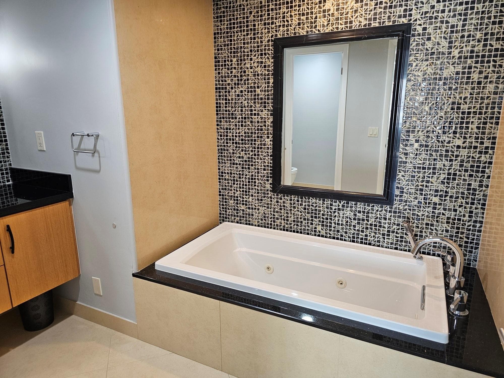 4100 Galt Ocean Drive 1111, Fort Lauderdale, FL 33308 — photo 13 of 27