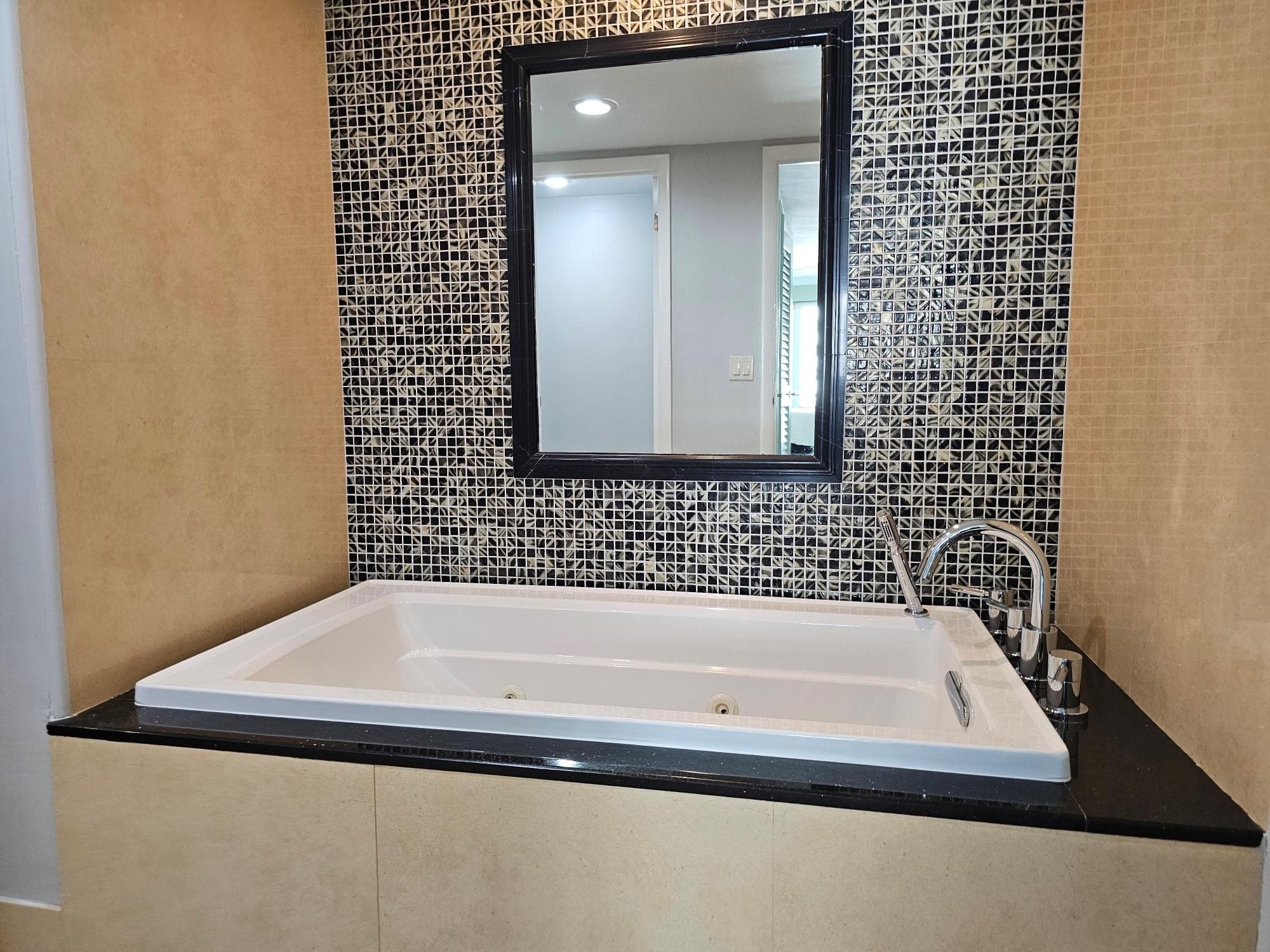 4100 Galt Ocean Drive 1111, Fort Lauderdale, FL 33308 — photo 15 of 27