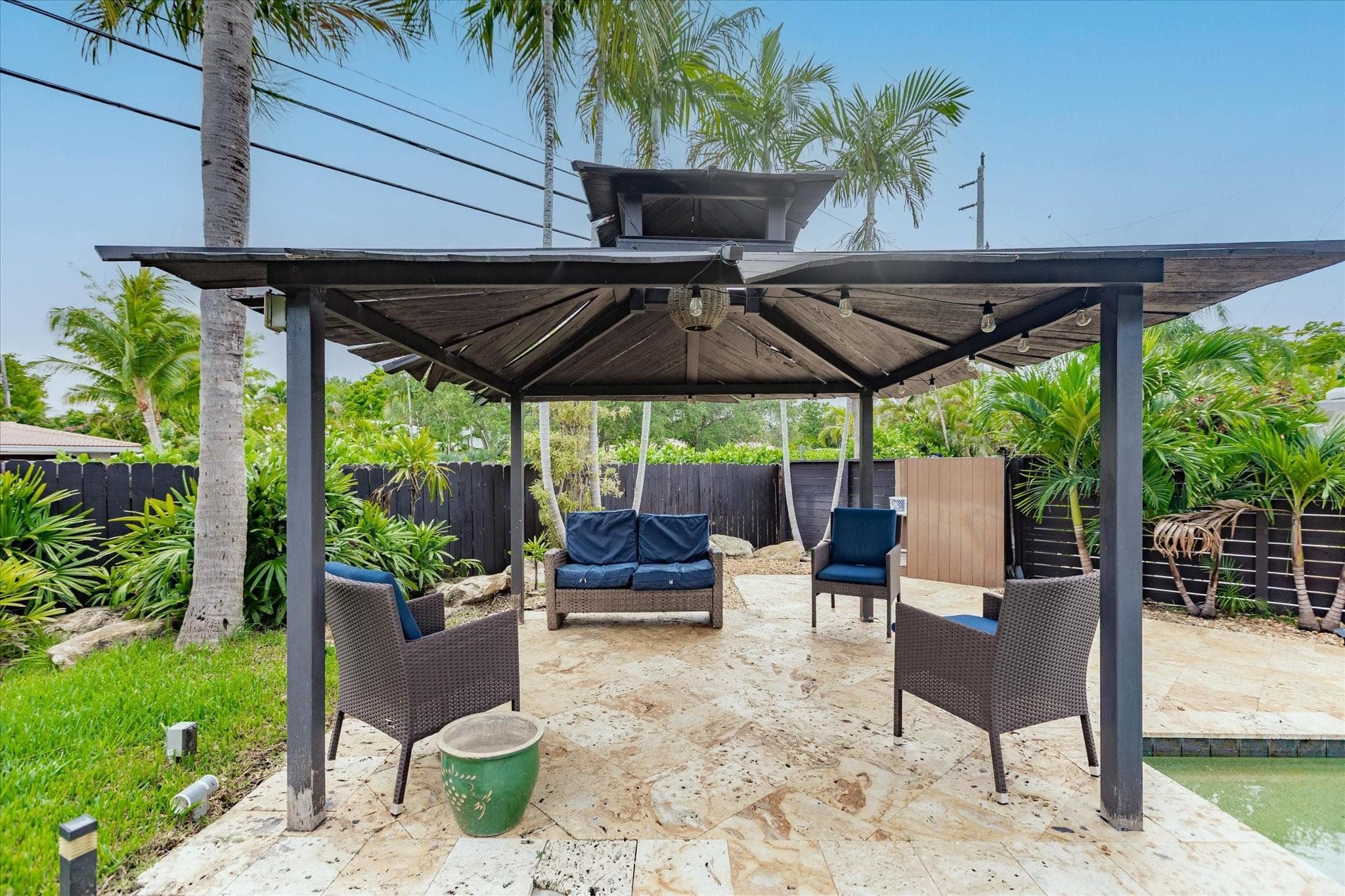 1900 Bayview Drive, Fort Lauderdale, FL 33305 — photo 5 of 33