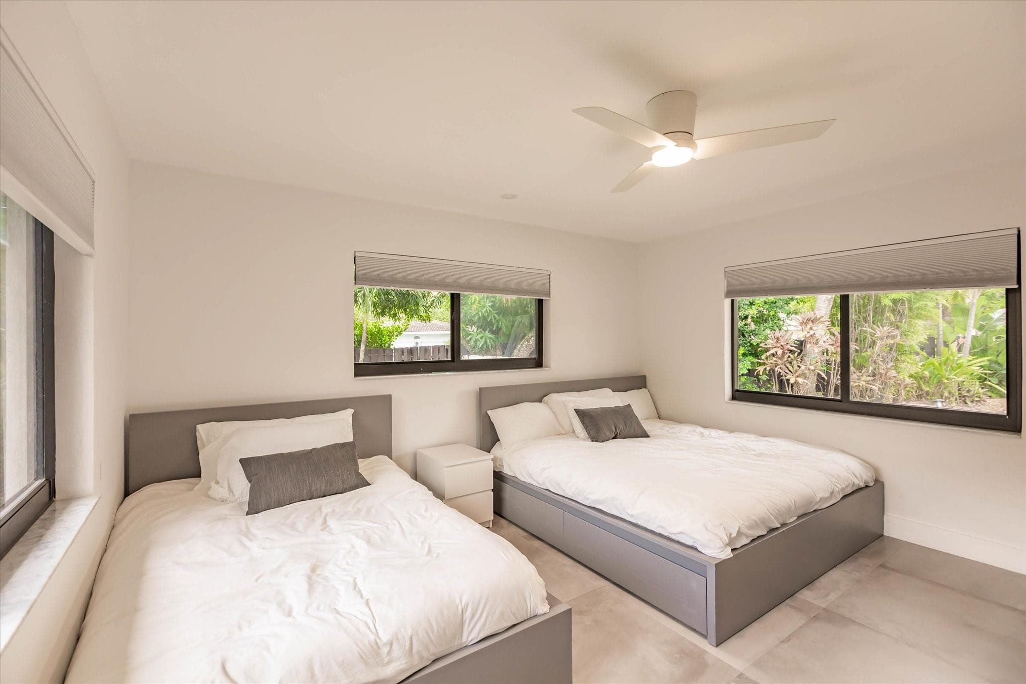 1900 Bayview Drive, Fort Lauderdale, FL 33305 — photo 11 of 33