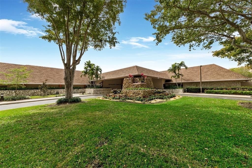 10123 Sunrise Lakes Boulevard 206, Sunrise, FL 33322 — photo 33 of 39
