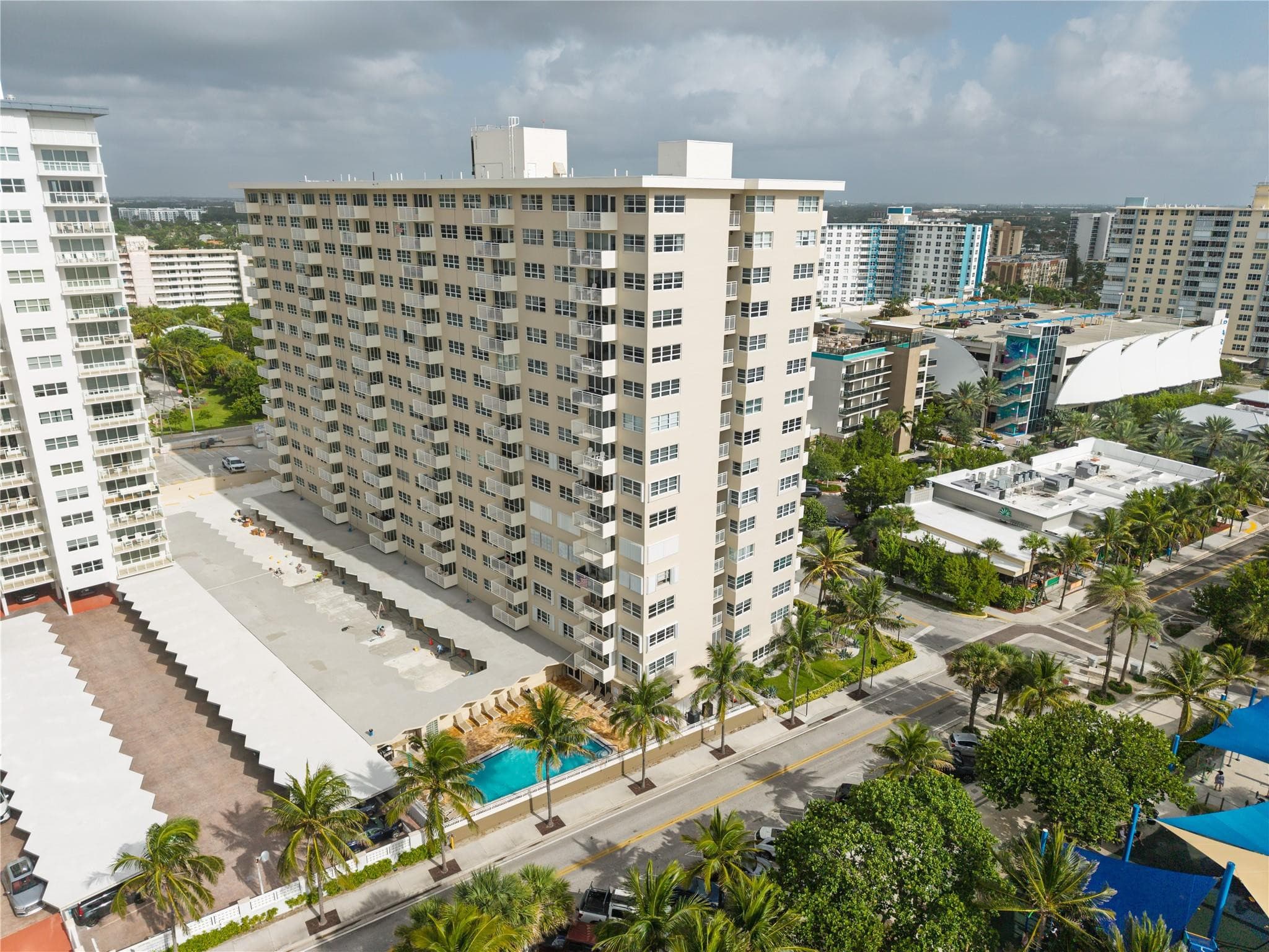 Condominium in Pompano Beach — photo 41 of 52