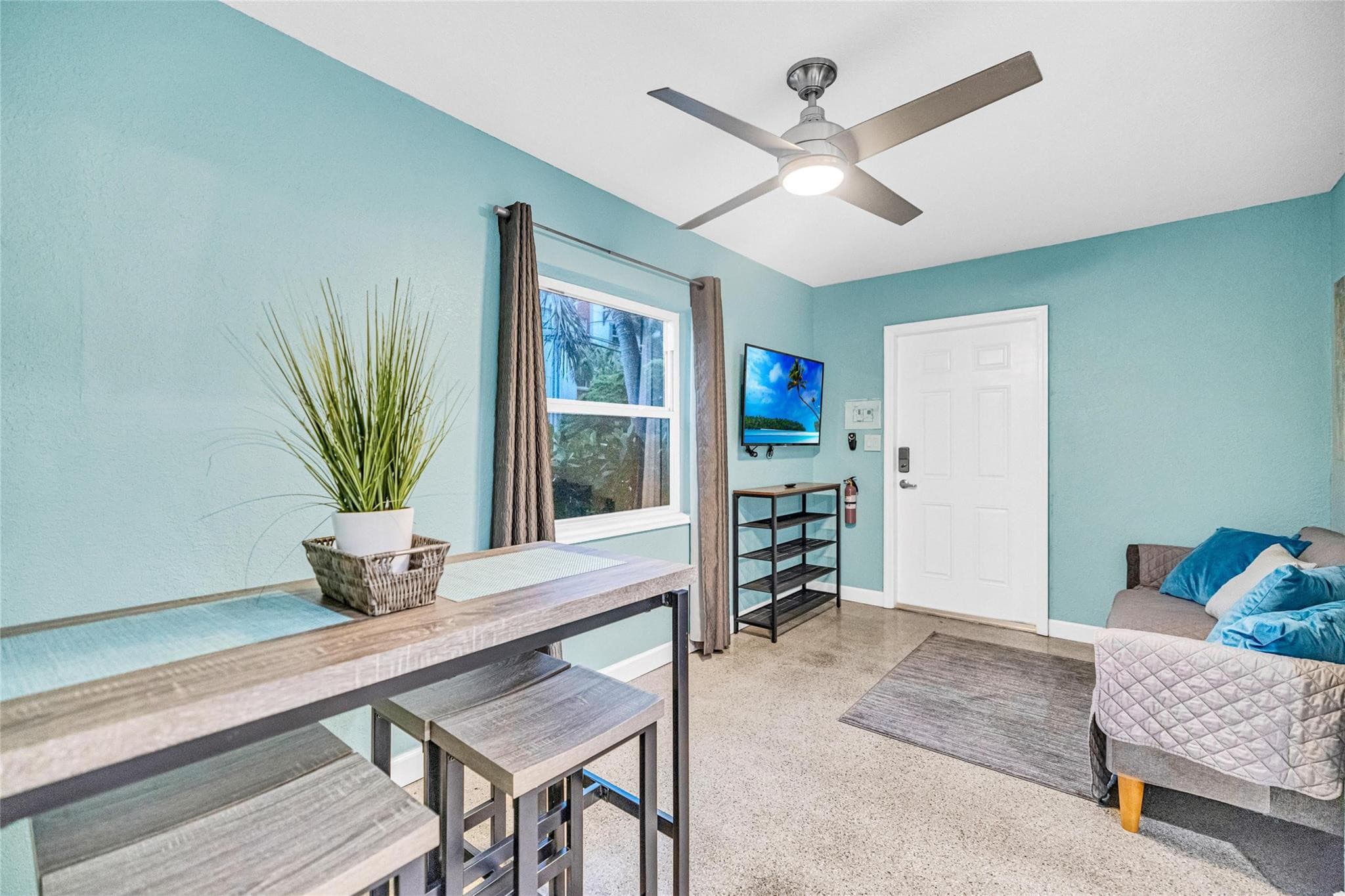 1715 NE 11th Street, Fort Lauderdale, FL 33304 — photo 11 of 24