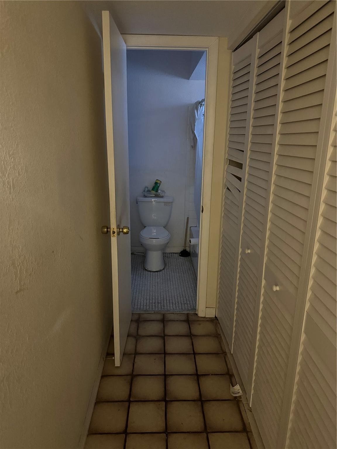 5111 W Oakland Park Boulevard 307, Lauderdale Lakes, FL 33313 — photo 5 of 6