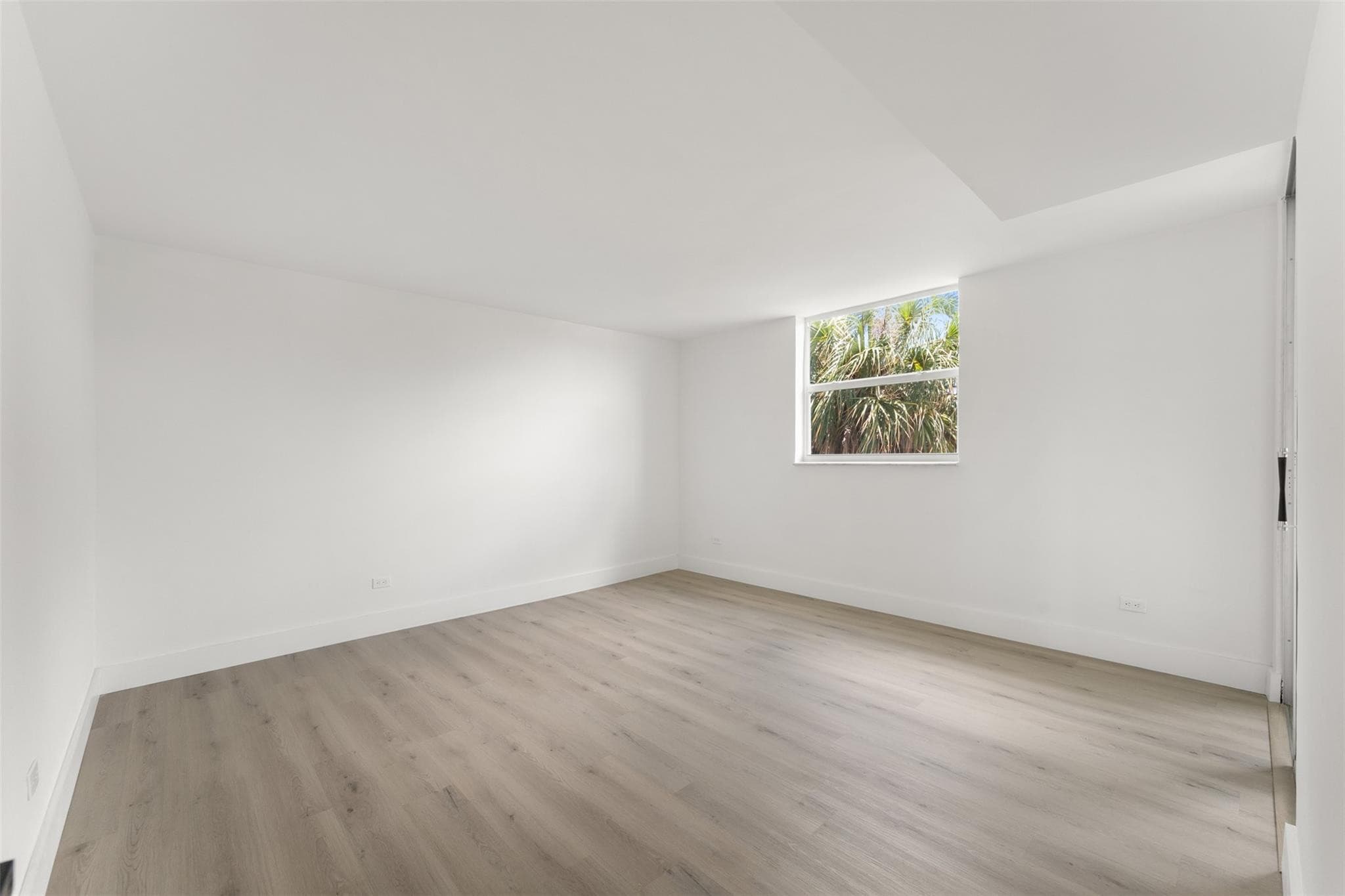 441 NE 195th Street 302, Miami, FL 33179 — photo 10 of 30
