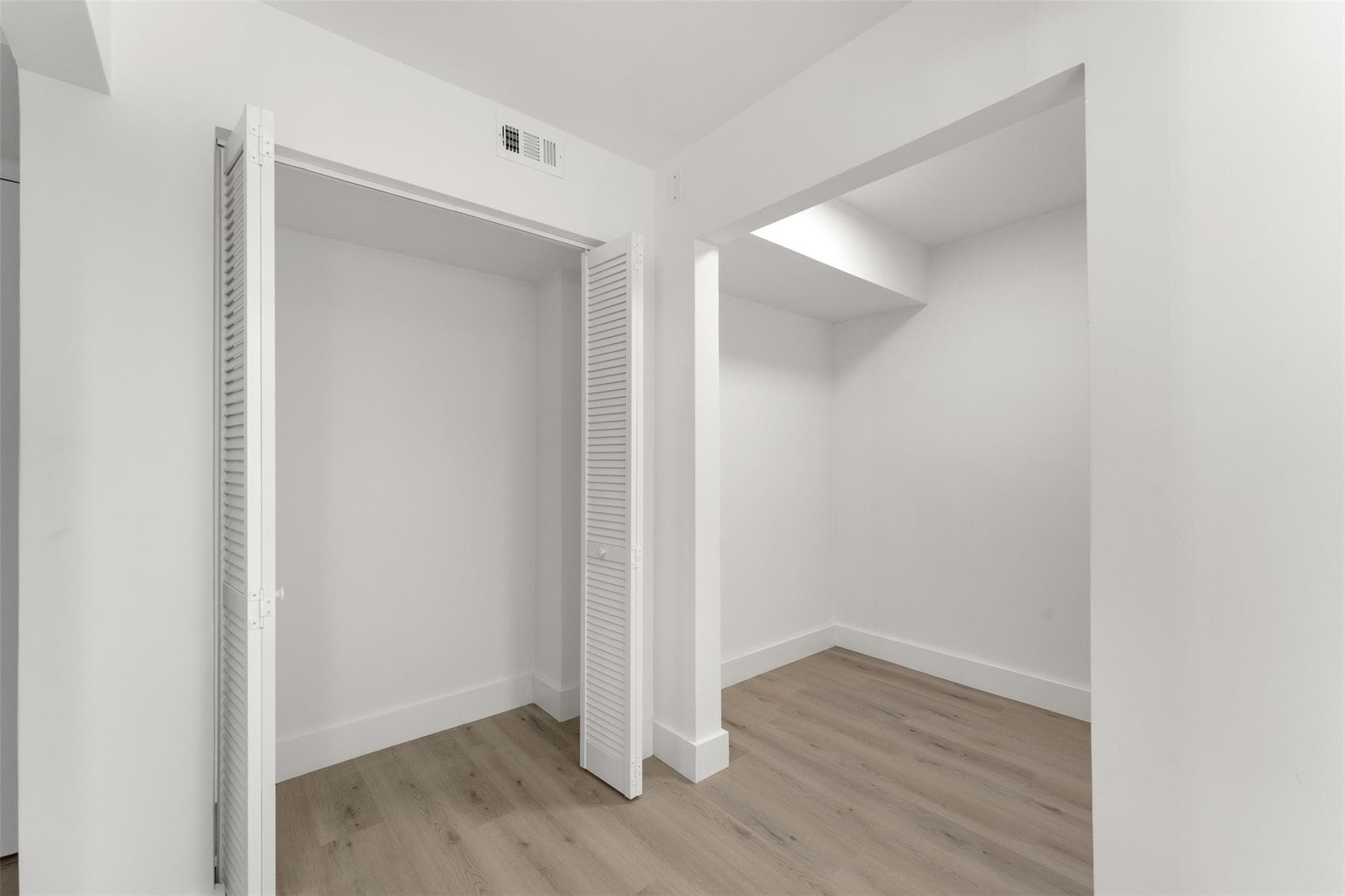 441 NE 195th Street 302, Miami, FL 33179 — photo 15 of 30