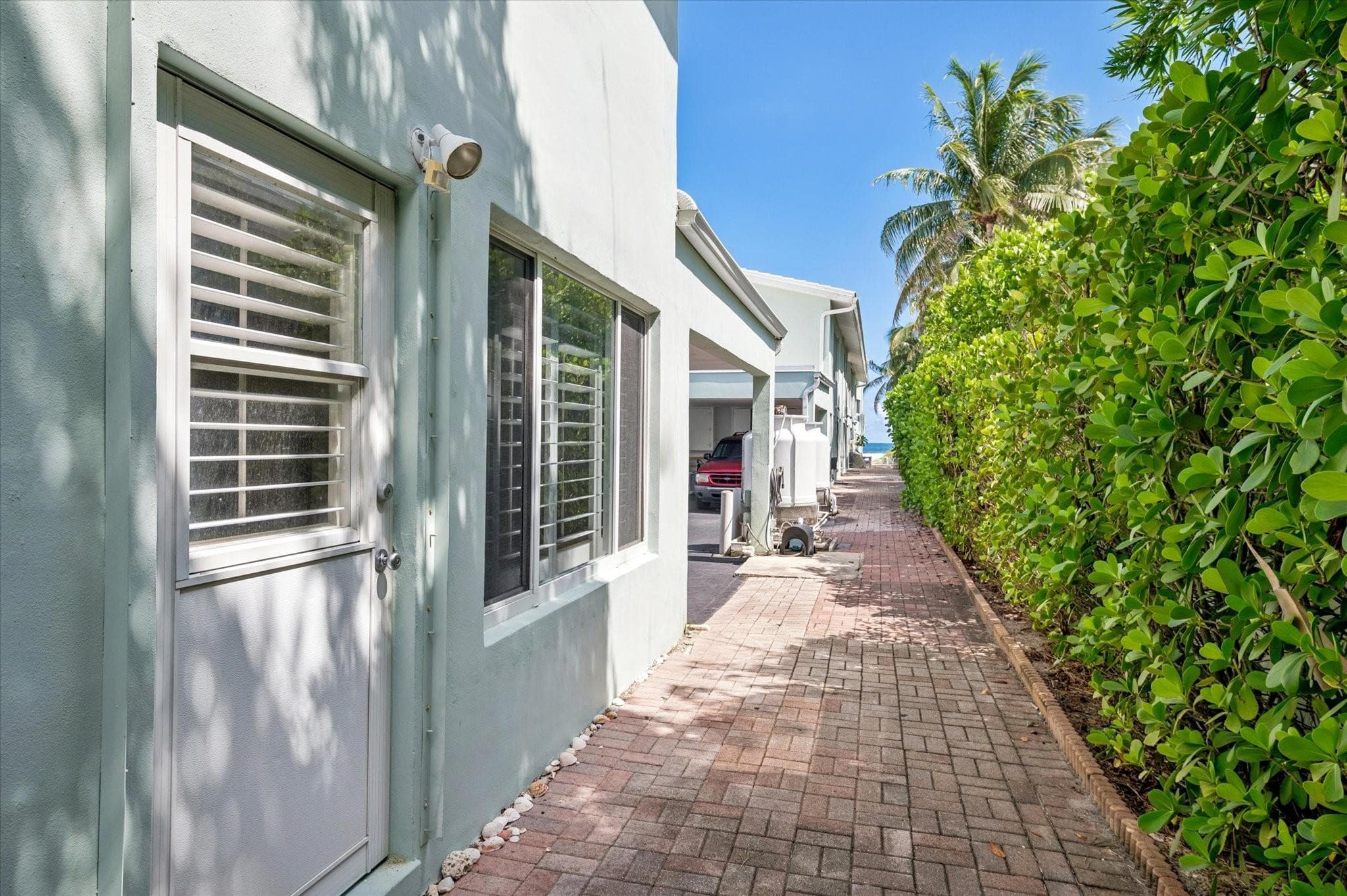5400 N Ocean Boulevard 44, Lauderdale-By-The-Sea, FL 33308 — photo 2 of 20
