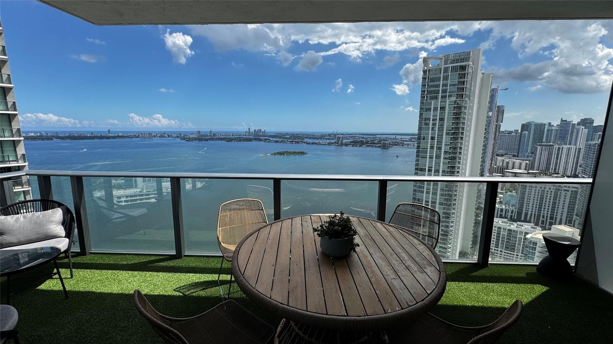 650 NE 32nd Street 4307, Miami, FL 33137 — photo 1 of 46