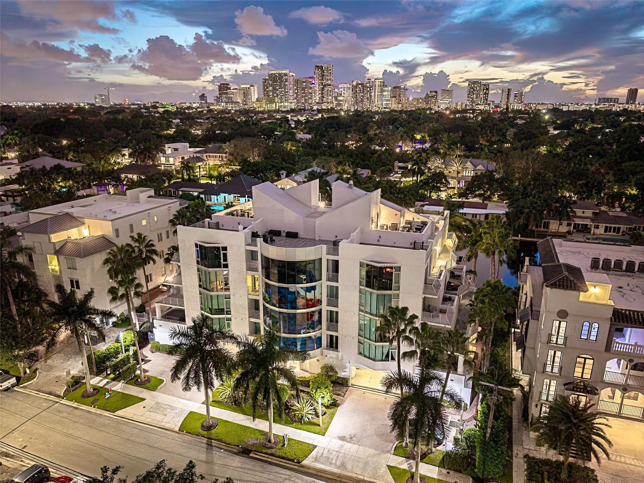 301 Hendricks Isle 10, Fort Lauderdale, FL 33301 — photo 1 of 49